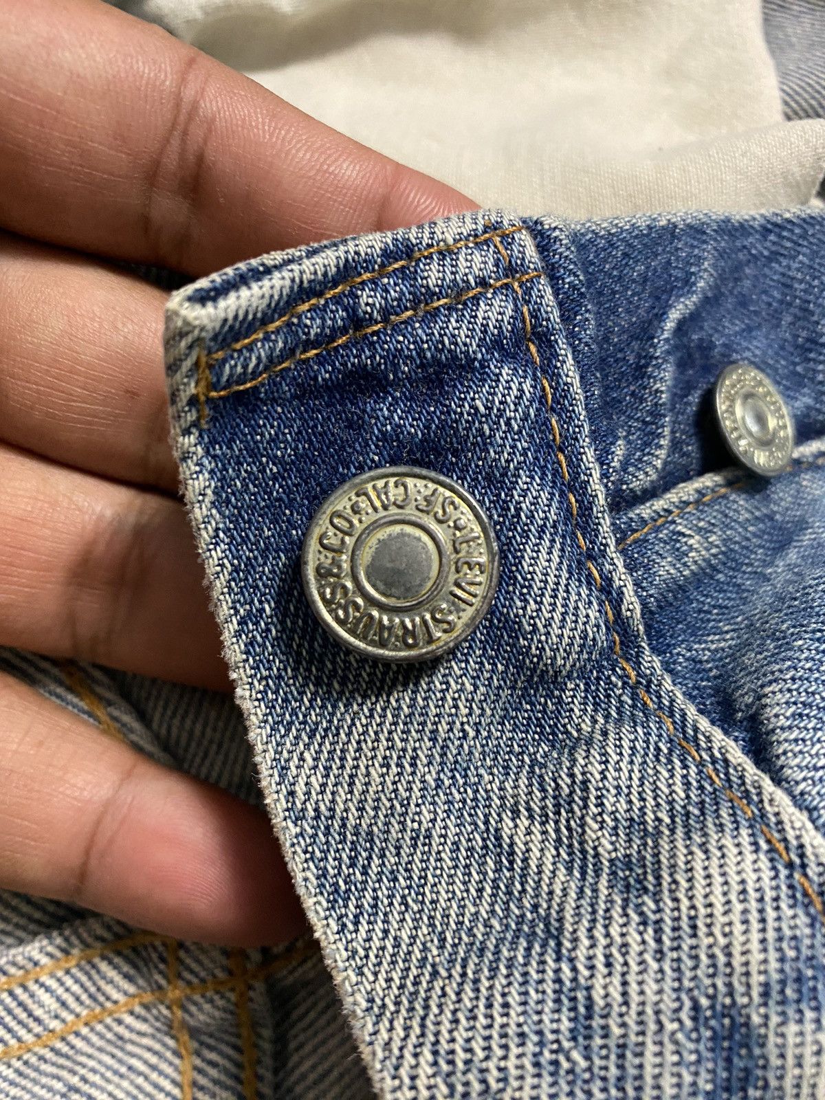 Levi's × Vintage Vintage Thrashed Distressed Custom Levis Selvedge Button 6 Size US 35 - 8 Thumbnail