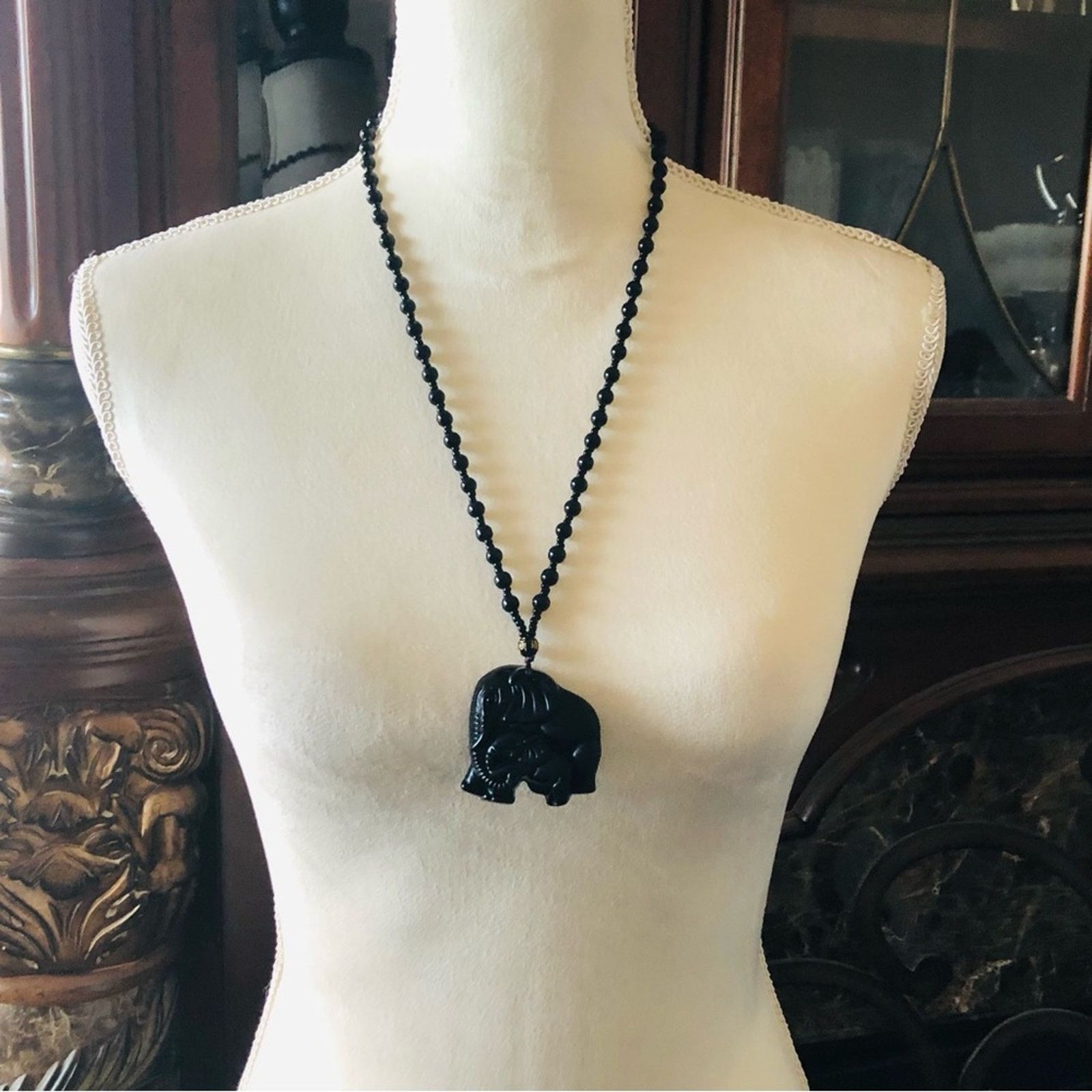 Handmade Hand crafted black chalcedony elephant stone necklace Size ONE SIZE - 4 Thumbnail