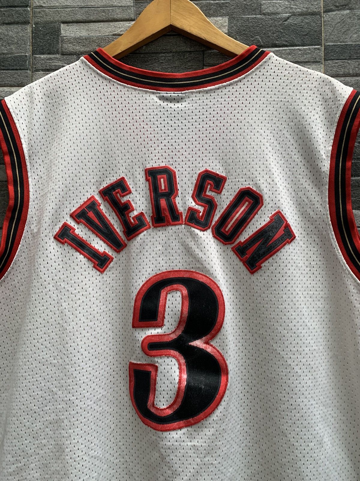 Nike Vintage 2001 ALLEN IVERSON Basketball Jersey Size US XL / EU 56 / 4 - 4 Thumbnail