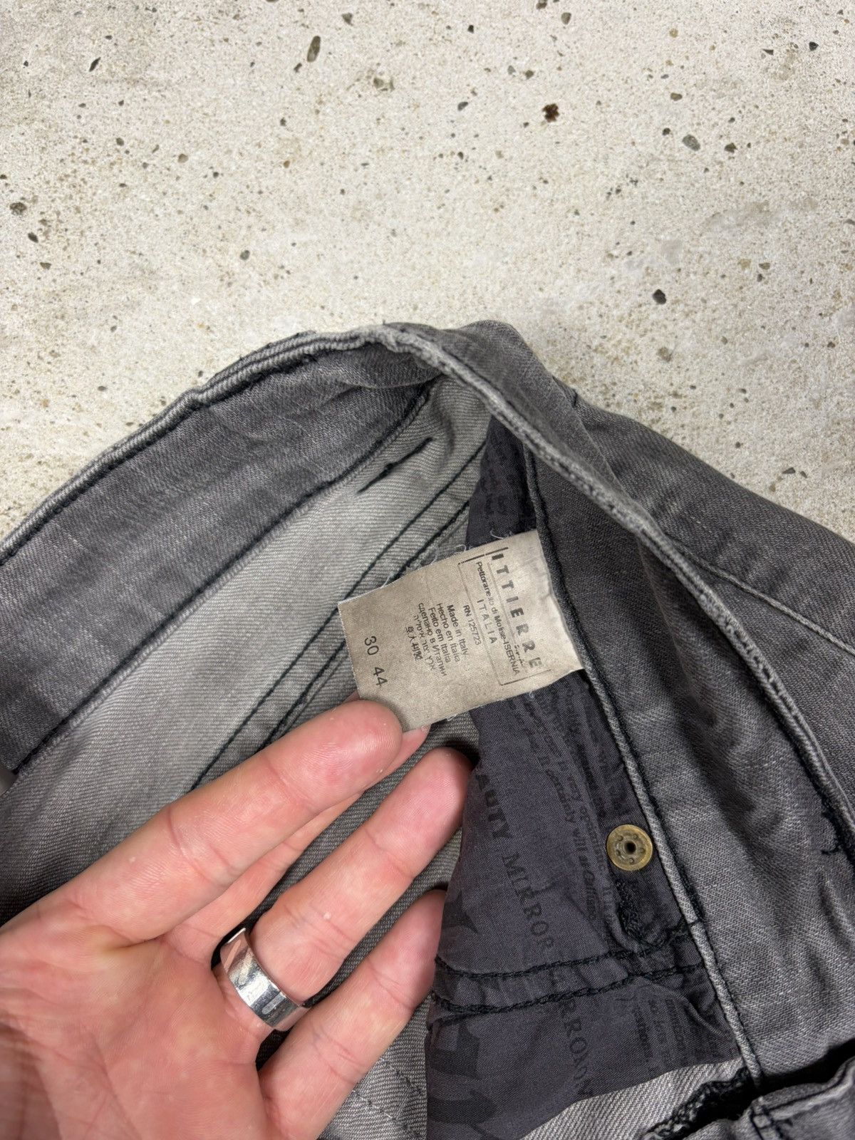 John Galliano 2000s John Galliano Grey Jeans Denim Pants Studs Rhinestones Size 30" / US 8 / IT 44 - 11 Thumbnail