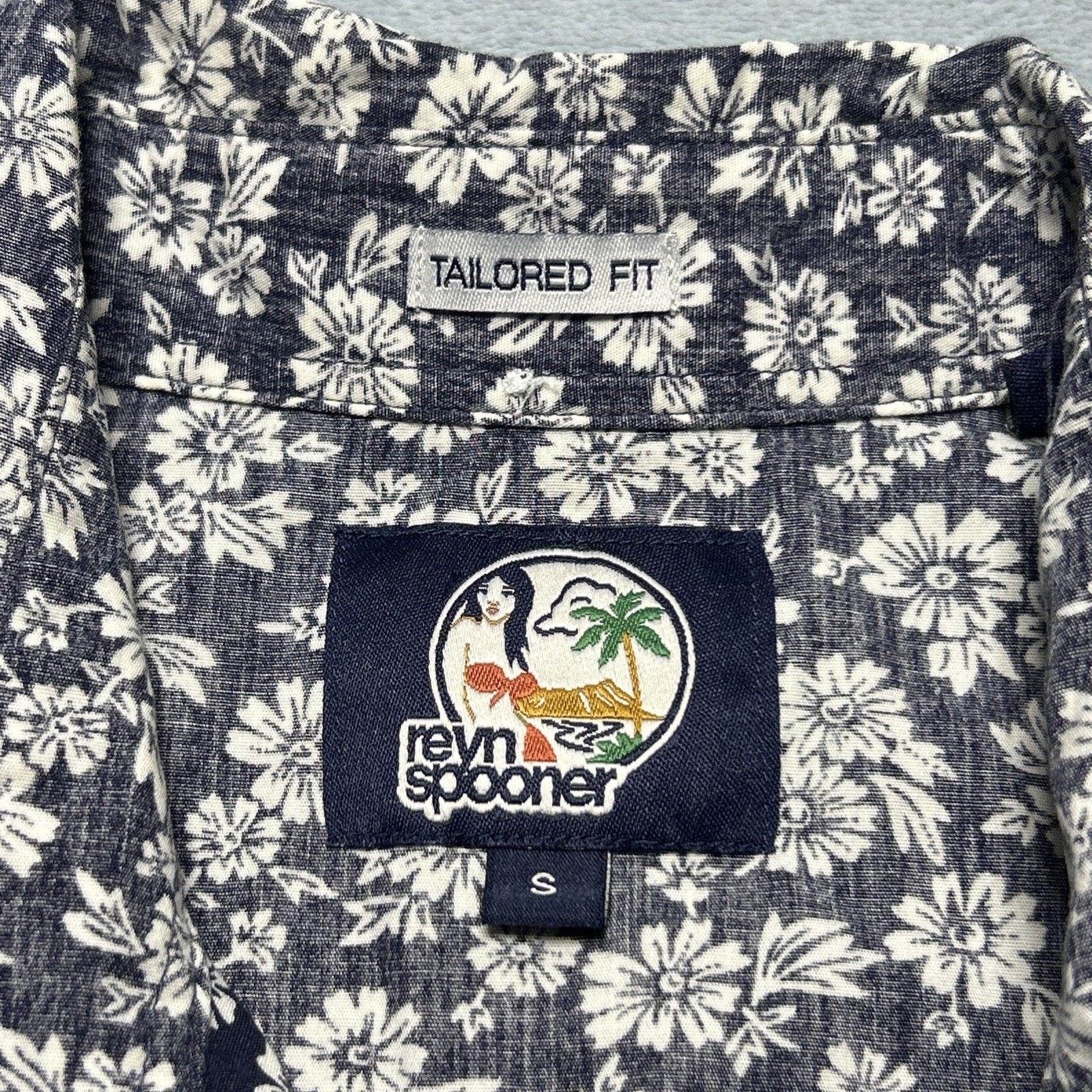 Reyn Spooner Reyn Spooner Reversed Print Button Up Shirt Mens Small Size US S / EU 44-46 / 1 - 2 Thumbnail