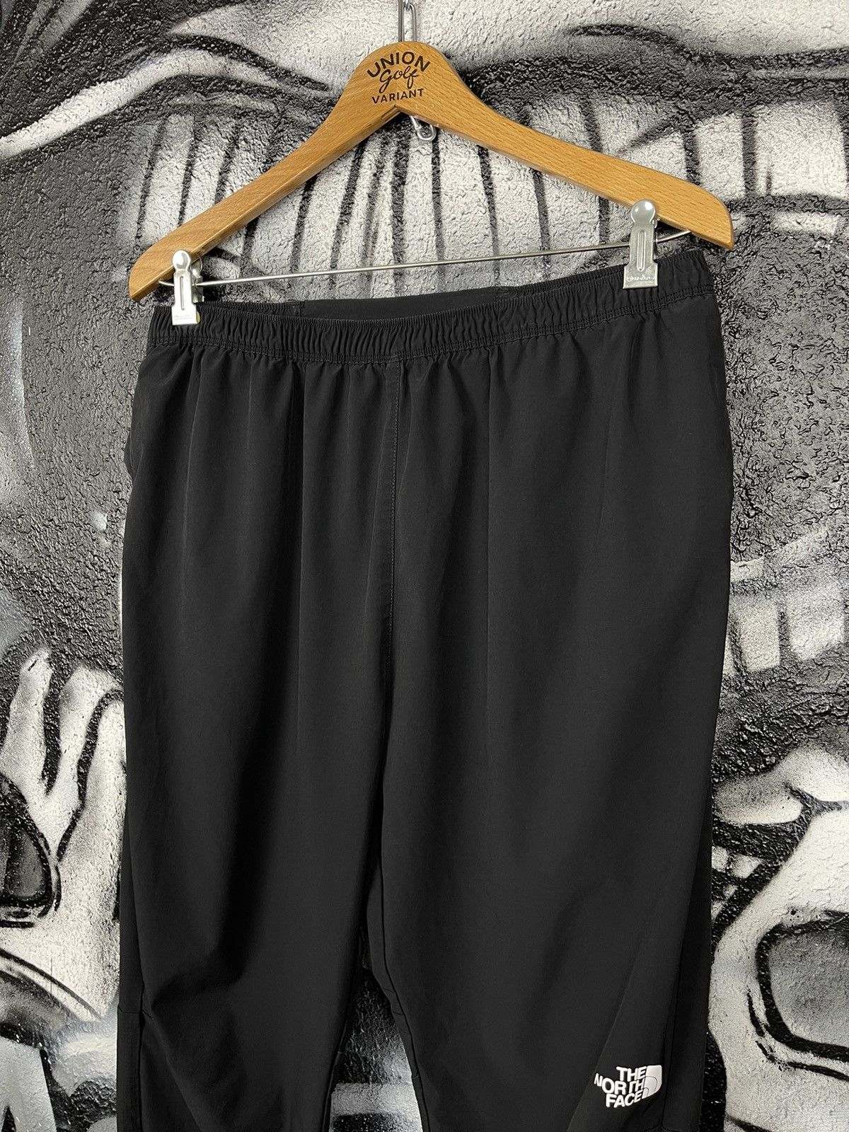 The North Face The North Face UPF 40+ Lightweight Active Pants Men’s Size L Size US 34 / EU 50 - 4 Thumbnail