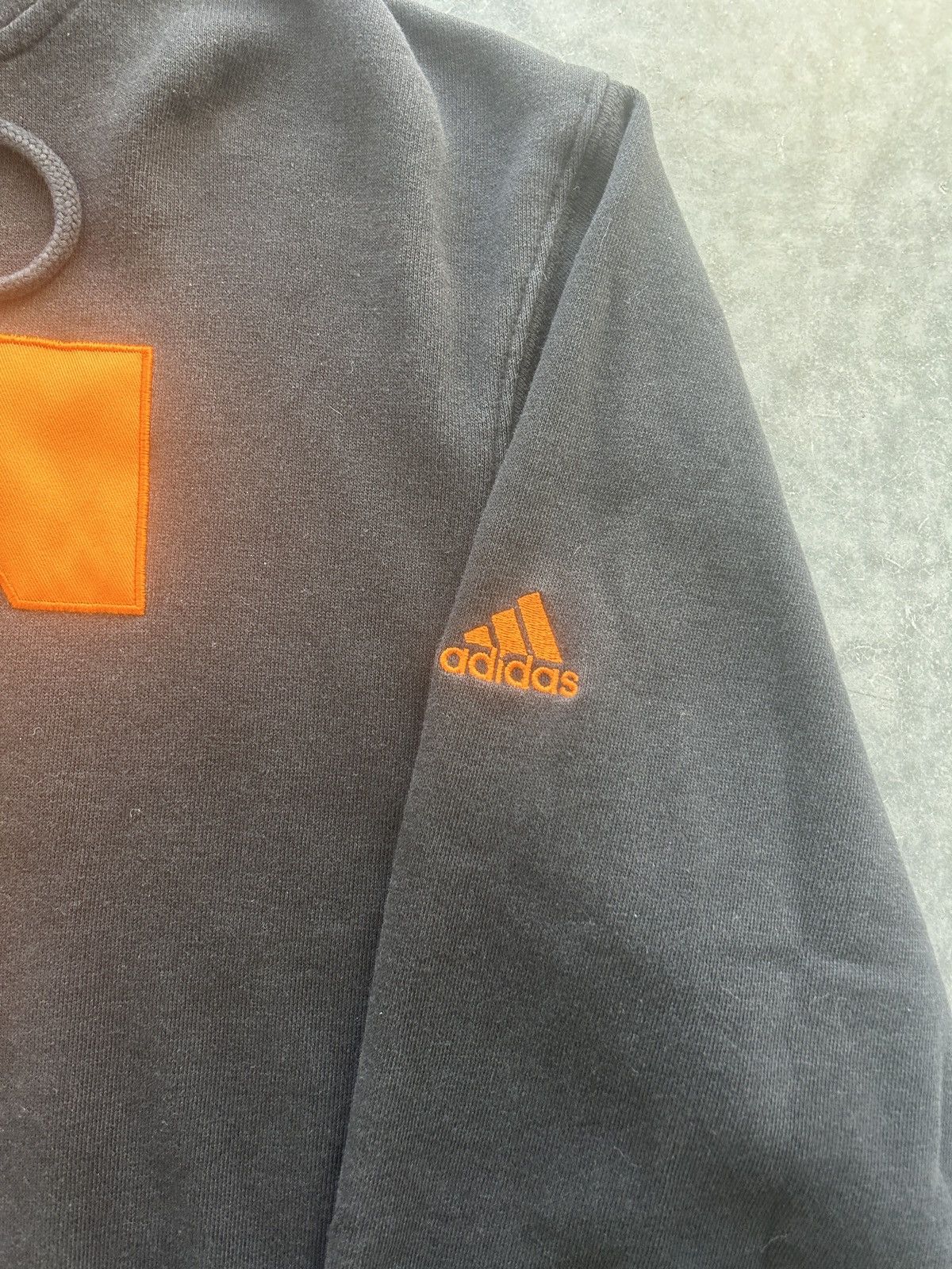 Adidas × Vintage Vintage Y2K Adidas University of Tennessee Hoodie Size US L / EU 52-54 / 3 - 3 Thumbnail