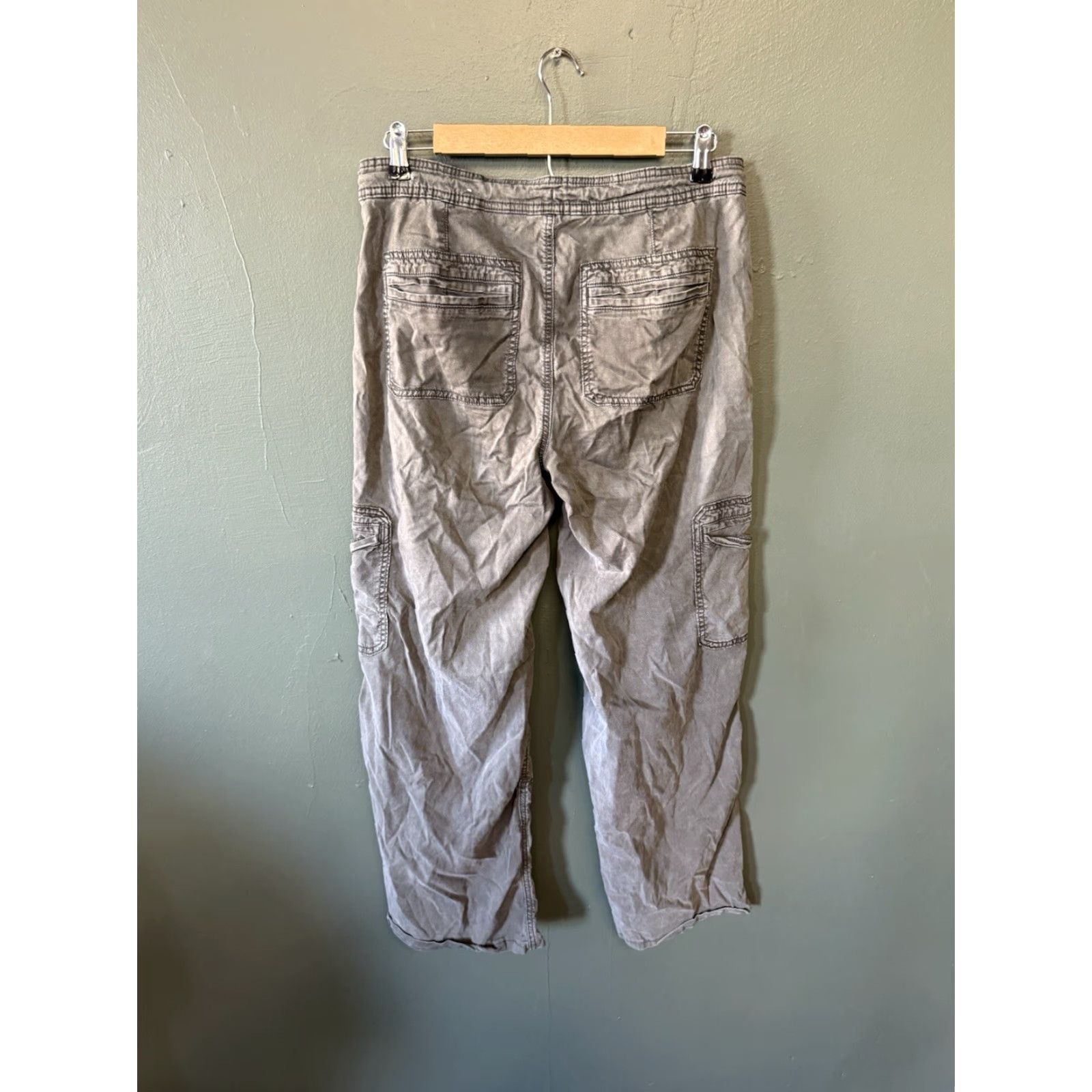 American Eagle Outfitters VINTAGE American Eagle Womens Gray Baggy Wide-Leg Cargo Pants 8 Regular Size 30" / US 8 / IT 44 - 2 Thumbnail