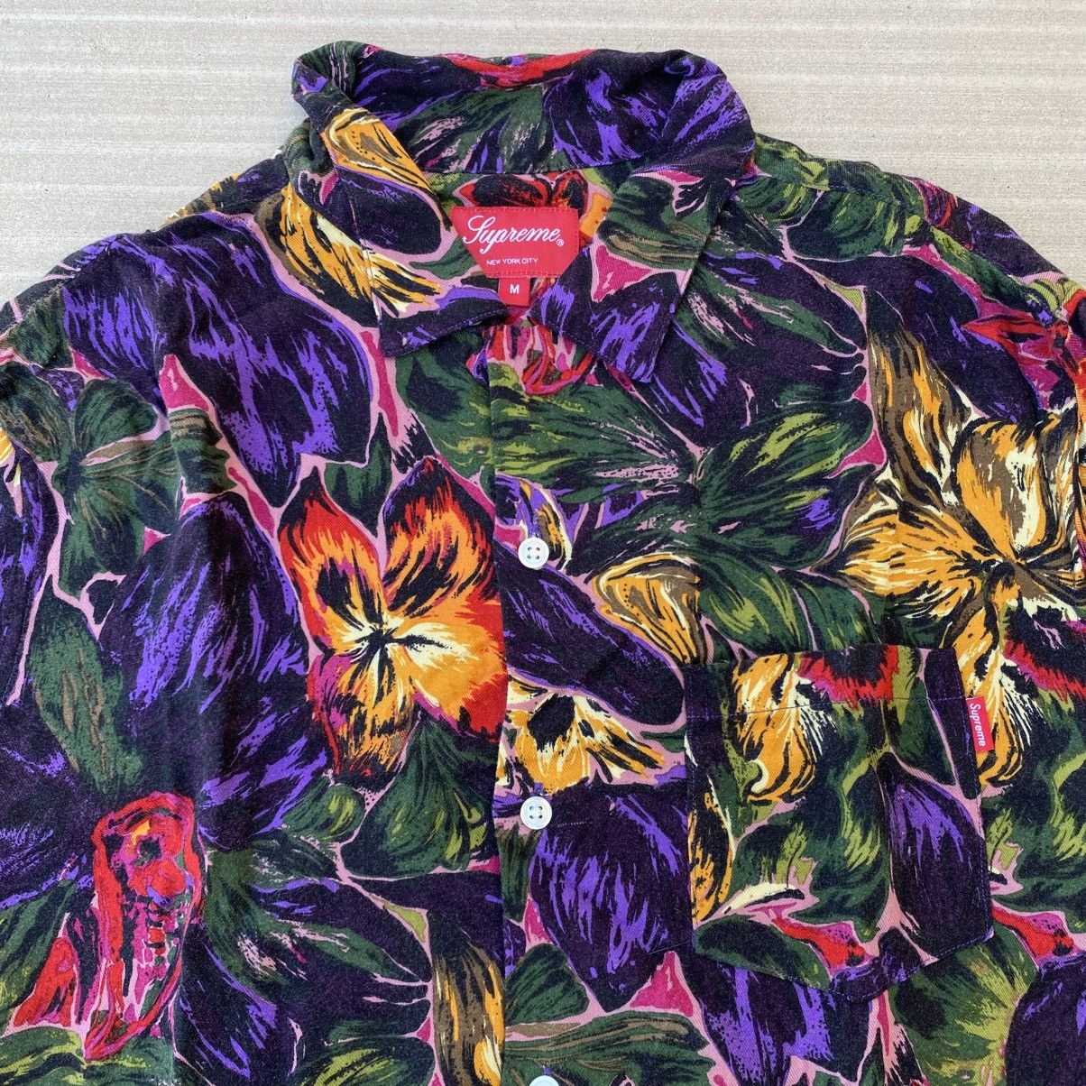 Supreme Supreme Painted Flower Rayon Shirt Purple 2017 Designer Size US M / EU 48-50 / 2 - 6 Thumbnail
