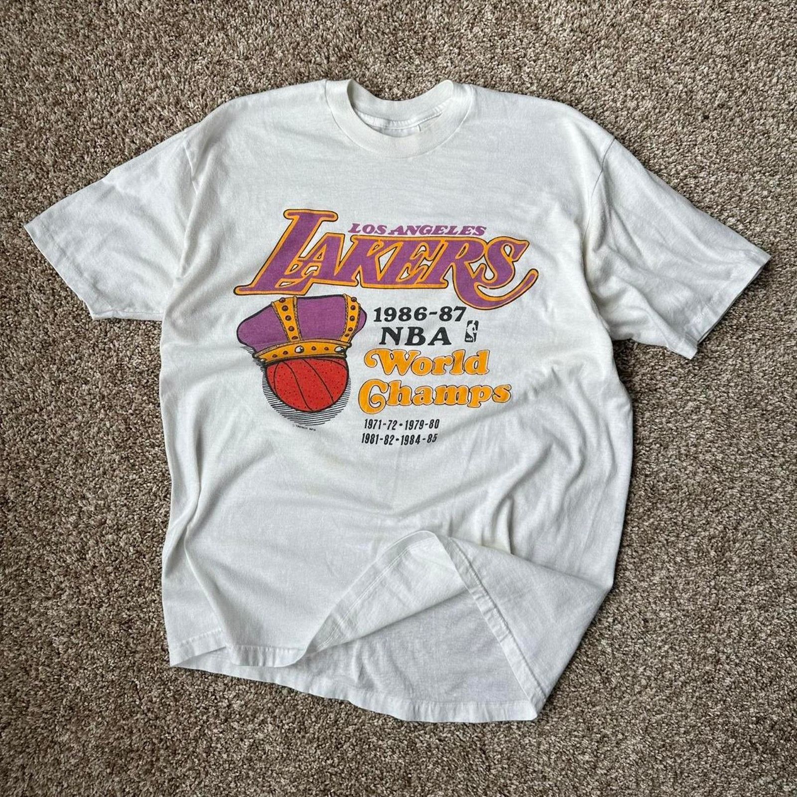 Vintage Rare Vintage 80s NBA Los Angeles Lakers World Champs Shirt Size US XL / EU 56 / 4 - 1 Thumbnail