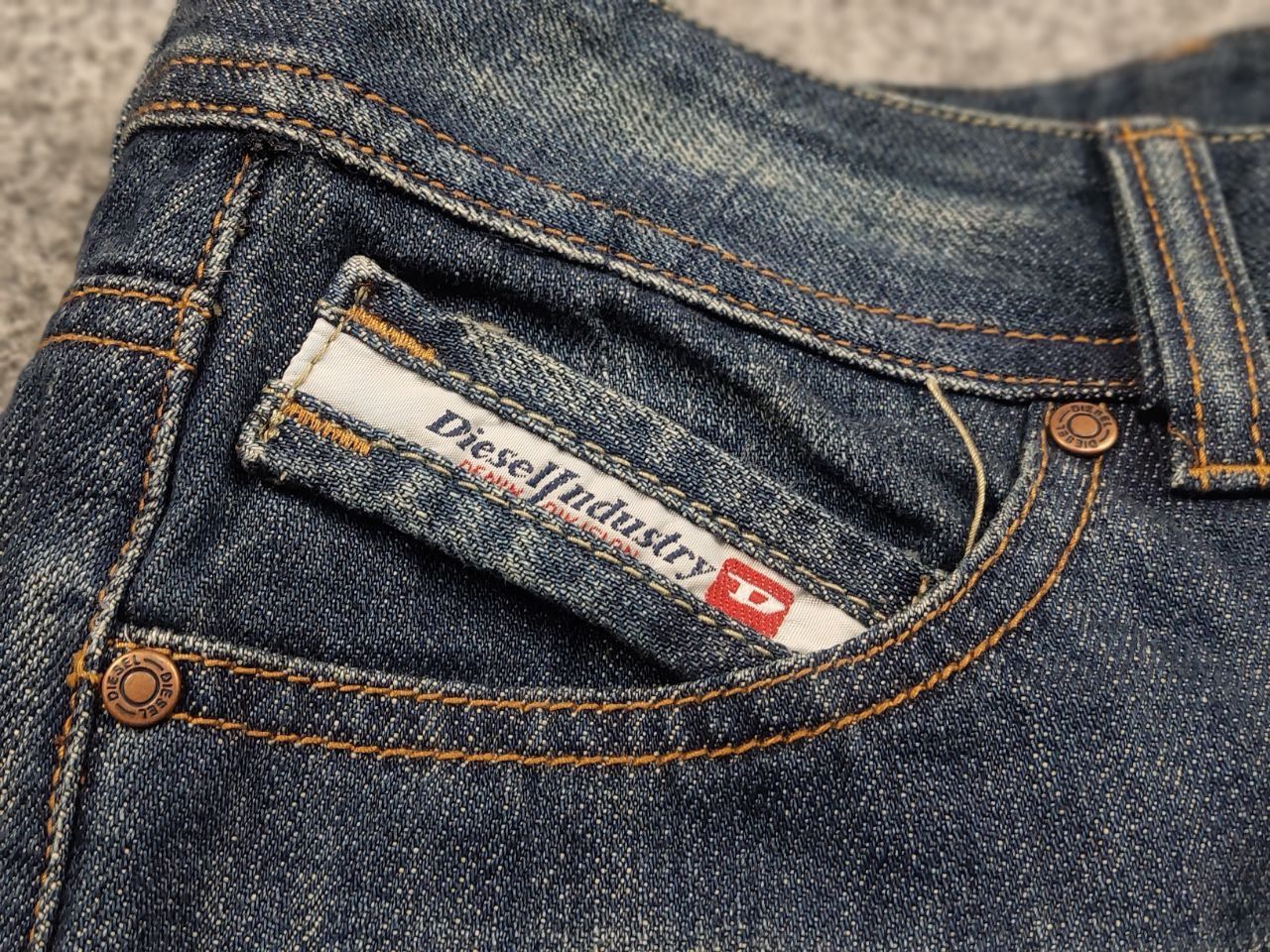 Diesel Vintage Diesel Y2K Style Mini Skirt Washed Faded Denim Size 32" / US 10 / IT 46 - 13 Thumbnail