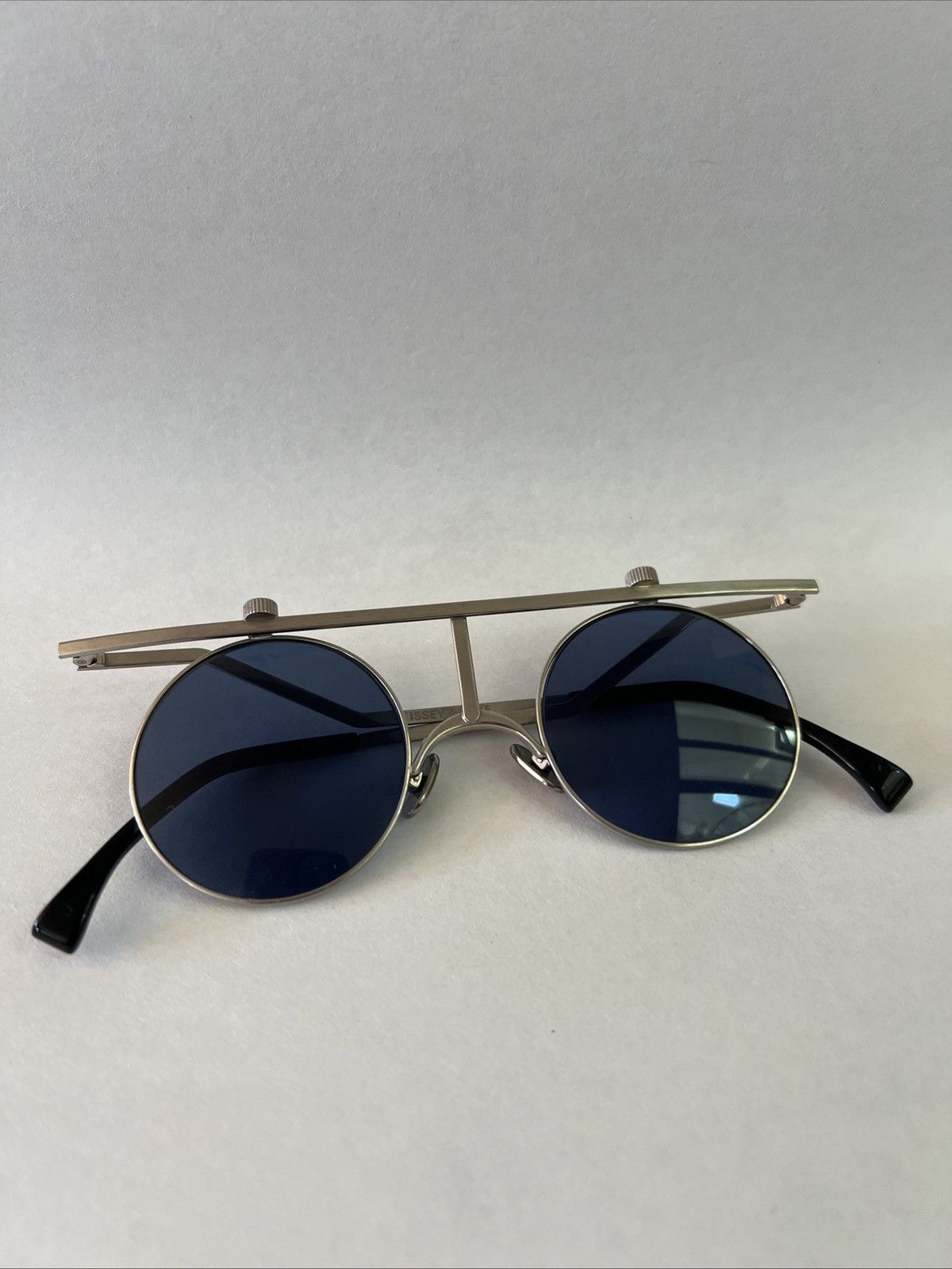 Issey Miyake IM-101 Silver/Blue Round Sunglasses Size ONE SIZE - 1 Thumbnail