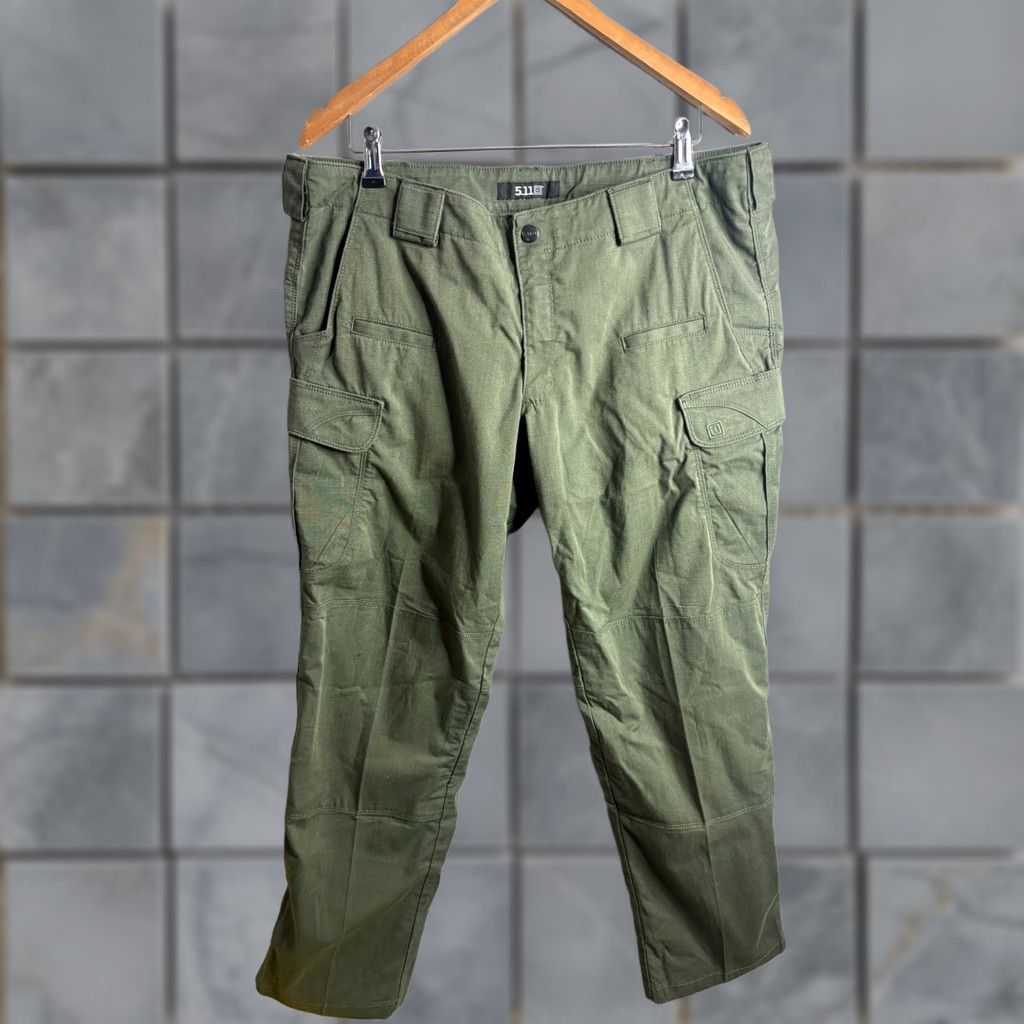 Vintage 5.11 Tactical Pants Womens 18 Regular Green Cargo Ripstop Outdoor Hiking Pants Women Regular 5.11 Tactical Green Cargo Size 40" / US 18 - 1 Thumbnail