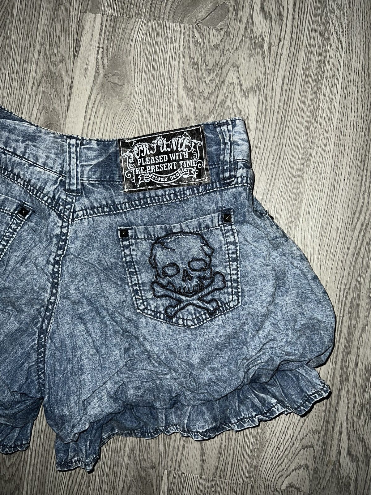 Japanese Brand Vintage Japanese Pumpkin skull shorts ☠️🖤 Size 26" / US 2 / IT 38 - 12 Thumbnail