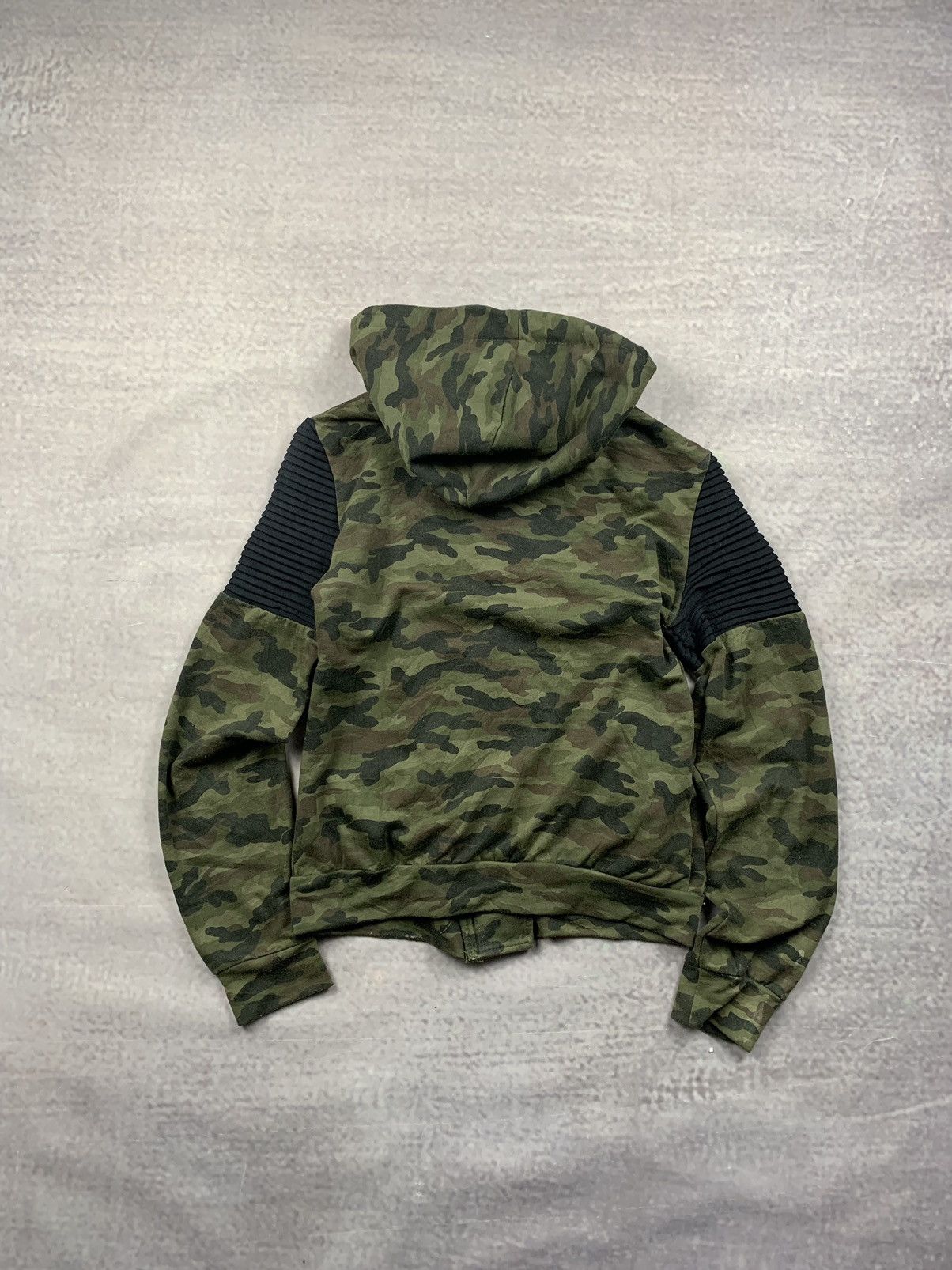 If Six Was Nine × Le Grande Bleu (L.G.B.) Vintage Asymmetrical LGB If Six Was Nine Camo Hoodie Size US S / EU 44-46 / 1 - 6 Thumbnail
