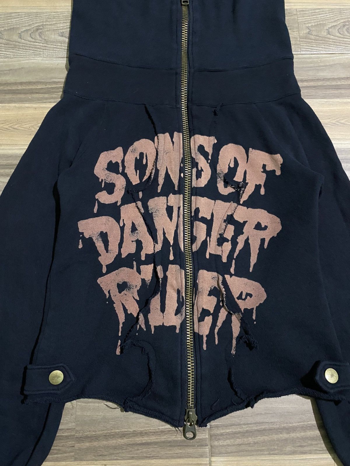 Le Grande Bleu (L.G.B.) AULA AILA PUNK GOTHIC JAPAN SWEATERS Size ONE SIZE - 10 Thumbnail