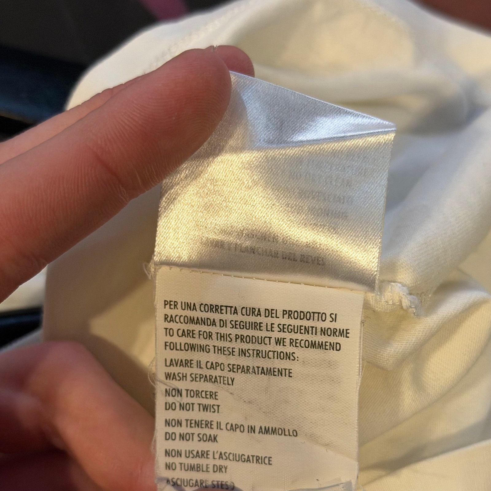 Gucci Gucci White Spellout T-Shirt Size US M / EU 48-50 / 2 - 5 Thumbnail