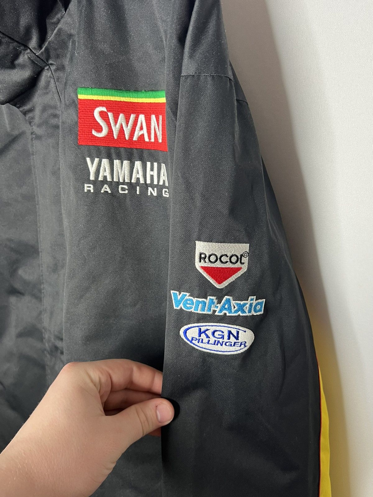 Yamaha 🏎️ Yamaha Racing Swan Big Logo SoftShell Jacket Parka Moto 🏎️ Size US XXL / EU 58 / 5 - 13 Thumbnail