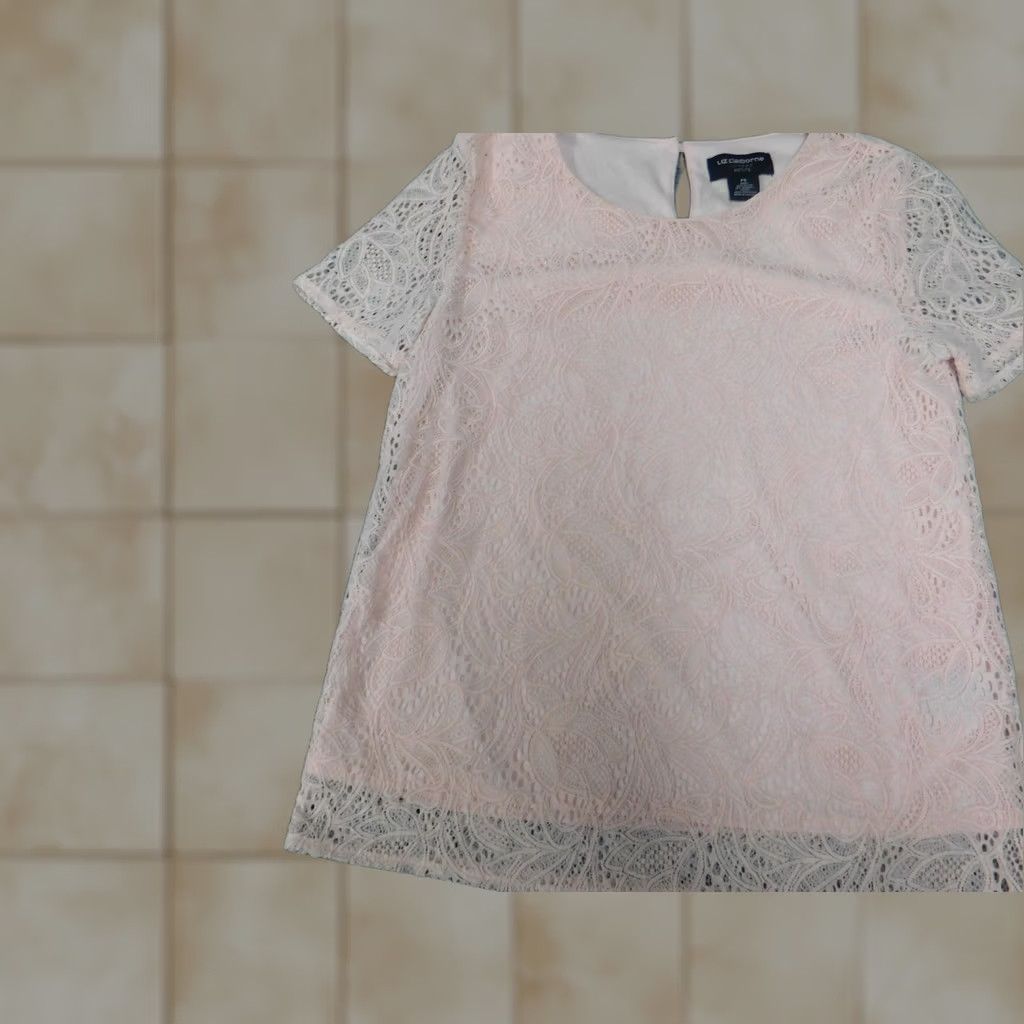Liz Claiborne Liz Claiborne Blouse PS Women Pink Pullover Short Sleeve Round Neck Polyester Rayon Classic/Basic Vintage: No, Petites Women, Casual, Stretch Size S / US 4 / IT 40 - 1 Thumbnail