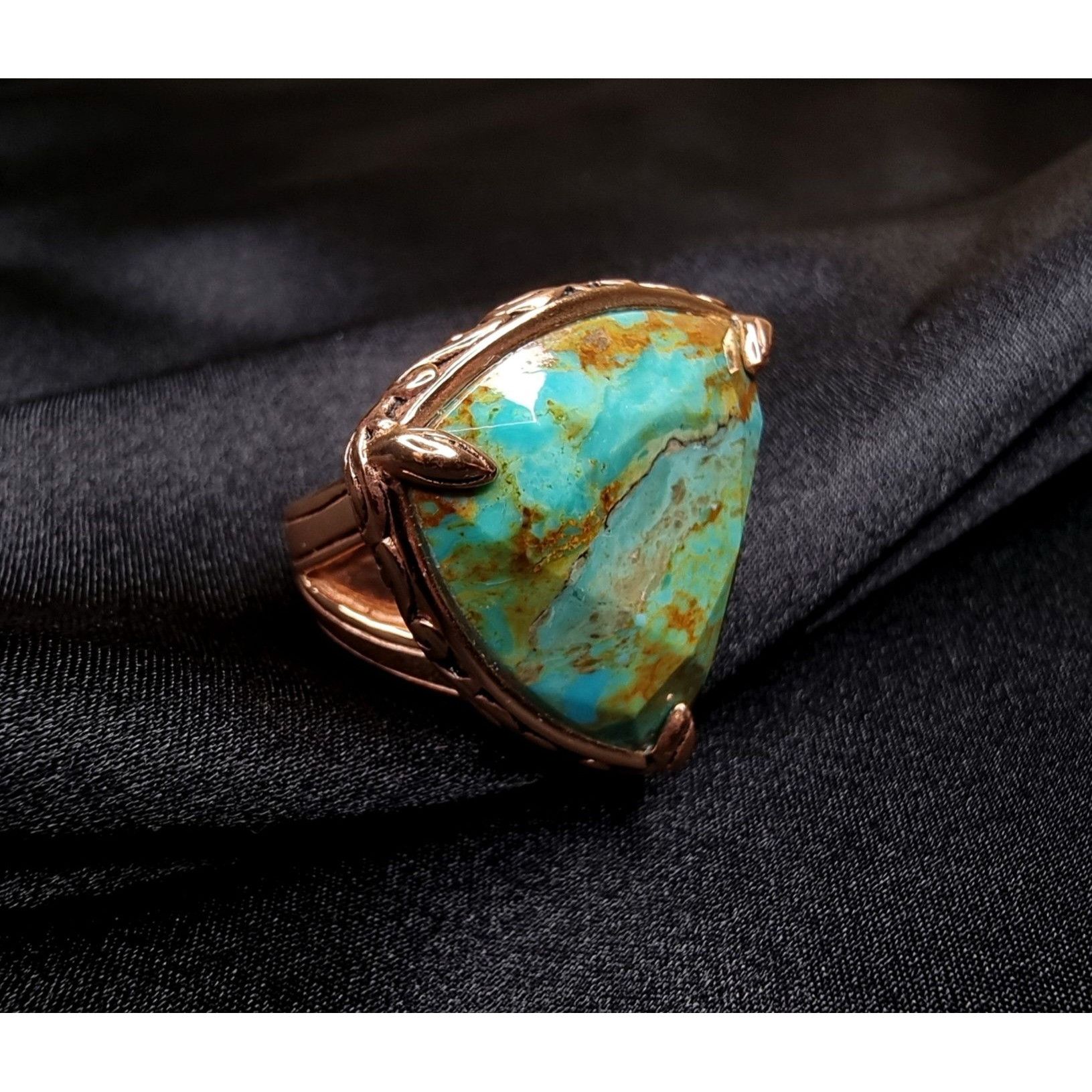 Vintage Genuine Turquoise Copper Ring Barse Thailand Size 6.5 Triang Size ONE SIZE - 2 Thumbnail