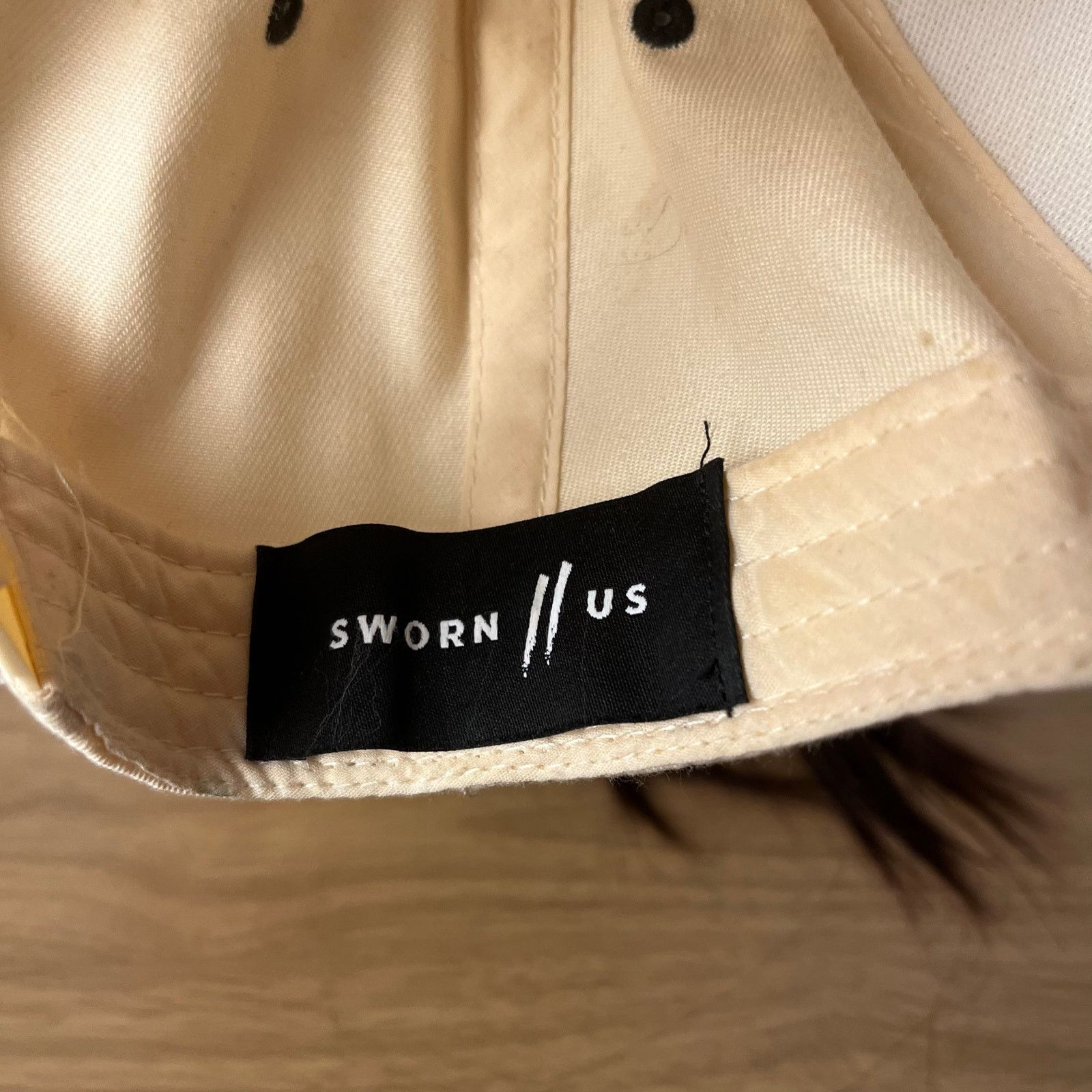 Unknown London Sworn To Us Hat Size ONE SIZE - 4 Thumbnail