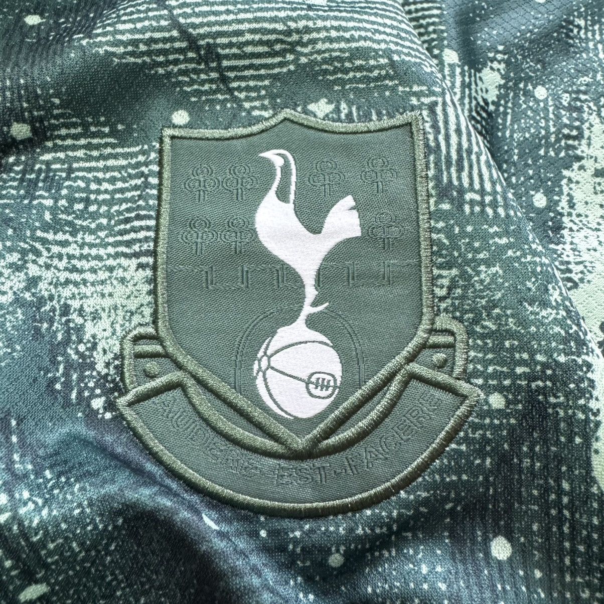 Nike Tottenham Hotspur 24/25 Size L Size US L / EU 52-54 / 3 - 7 Thumbnail