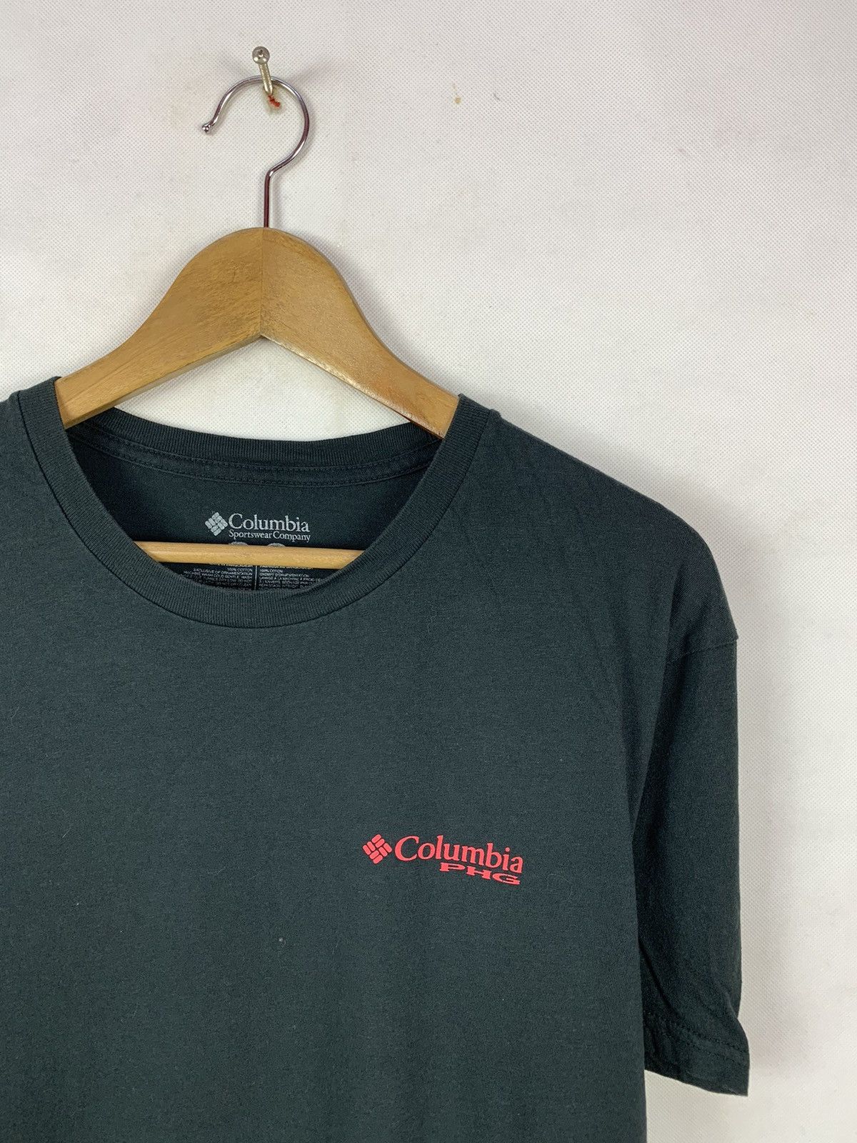 Columbia Steals! Columbia Performance Hiking Gear Big Logo Tee Size US L / EU 52-54 / 3 - 4 Thumbnail