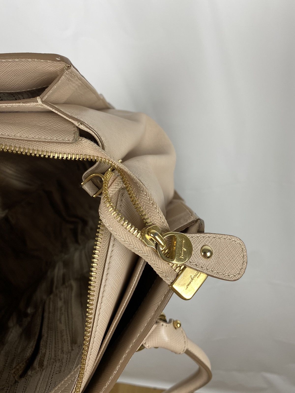 Salvatore Ferragamo Salvatore Ferragamo Becky Tote Bag Saffiano Leather Size ONE SIZE - 13 Thumbnail