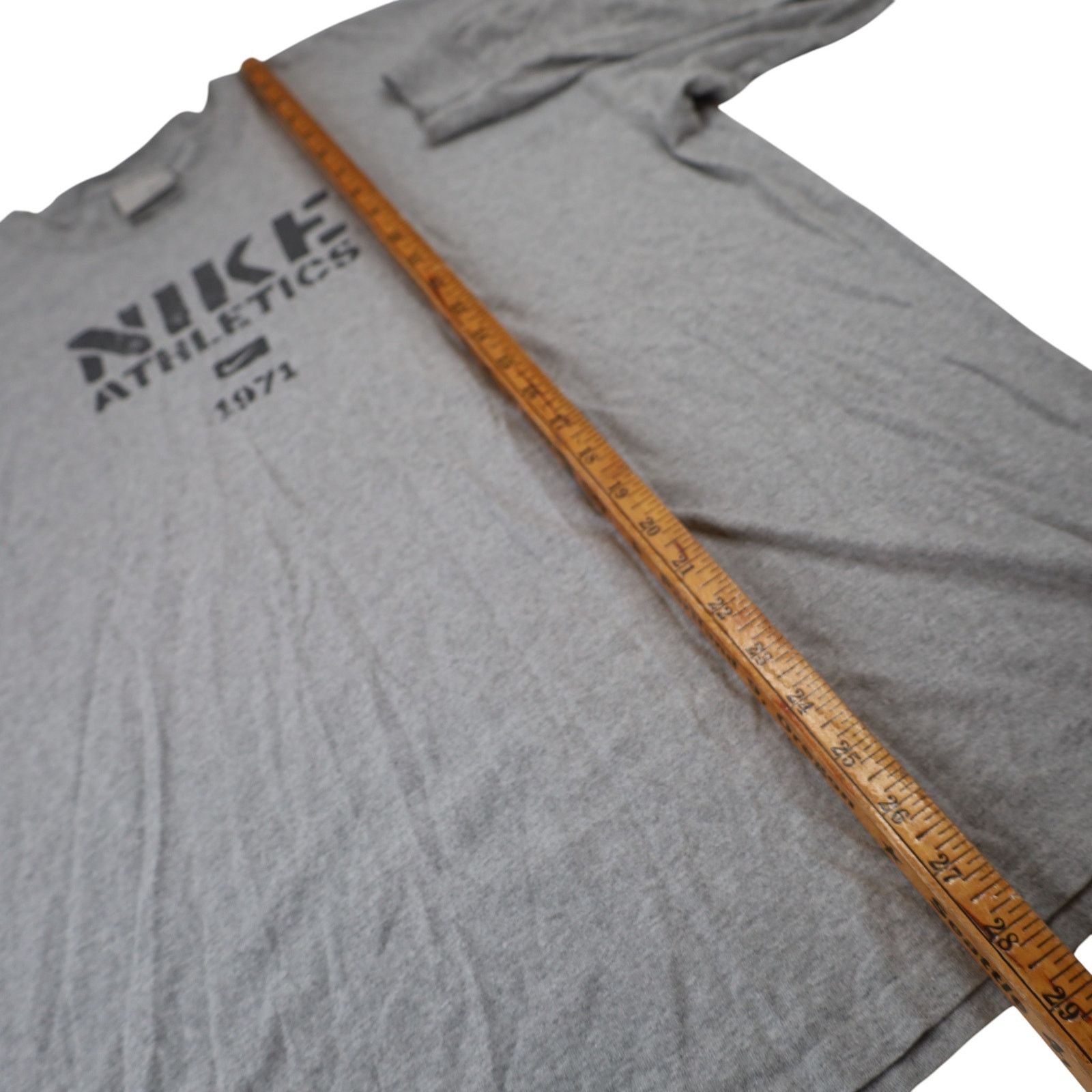 Nike VTG Y2k Nike Athletics Graphic Spellout Long Sleeve T Shirt Size US L / EU 52-54 / 3 - 9 Thumbnail
