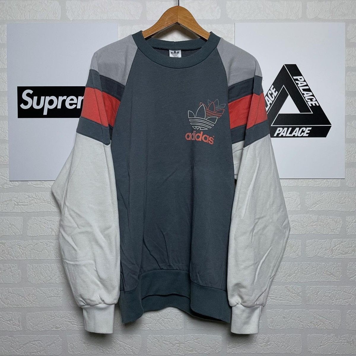 Adidas Rare Vintage Sweatshirt Adidas 3 Stripes. Size US M / EU 48-50 / 2 - 1 Thumbnail