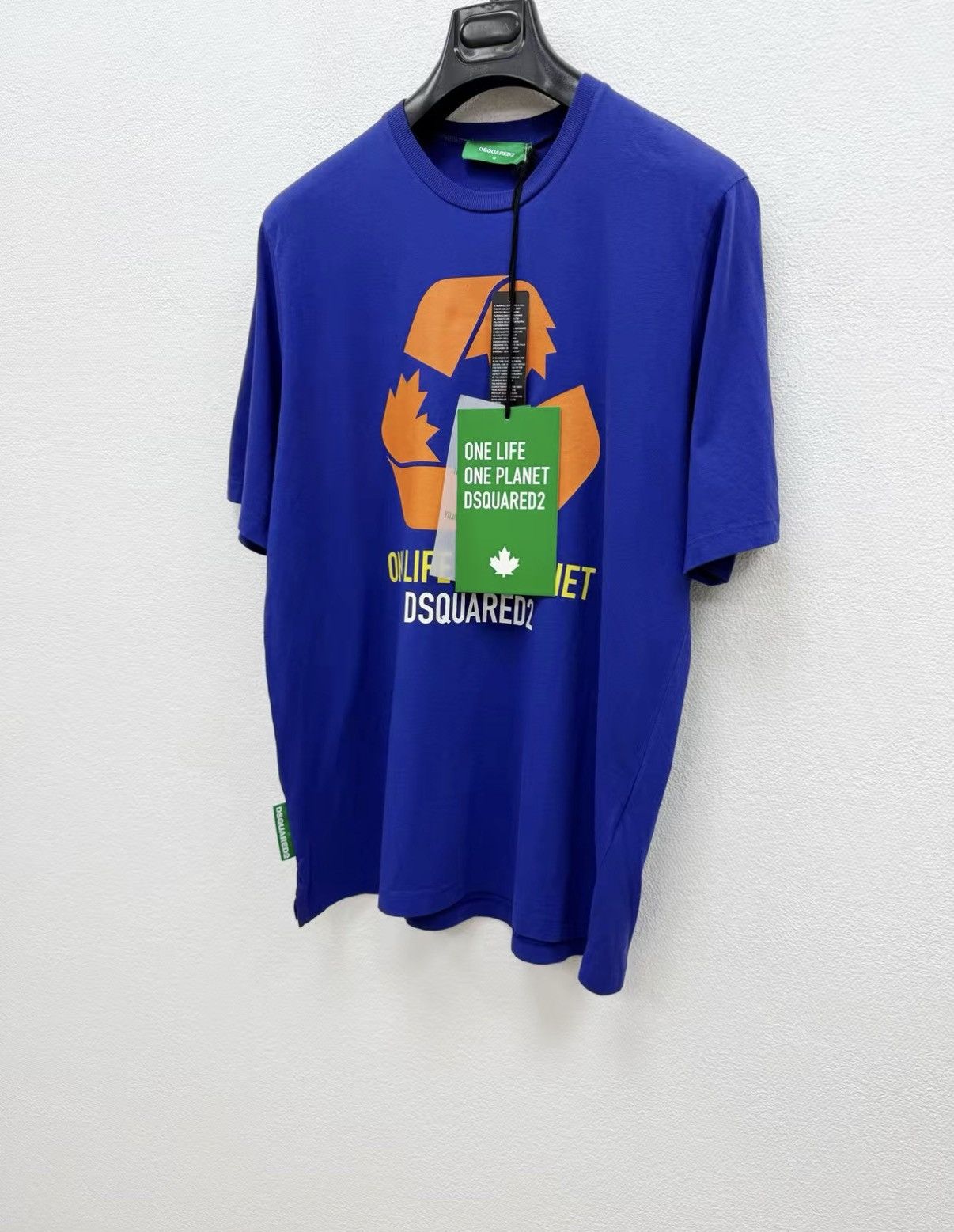 Dsquared2 DSQUARED2 (D2) 100% Cotton Short Sleeve T-shirt J30 Size US M / EU 48-50 / 2 - 2 Thumbnail