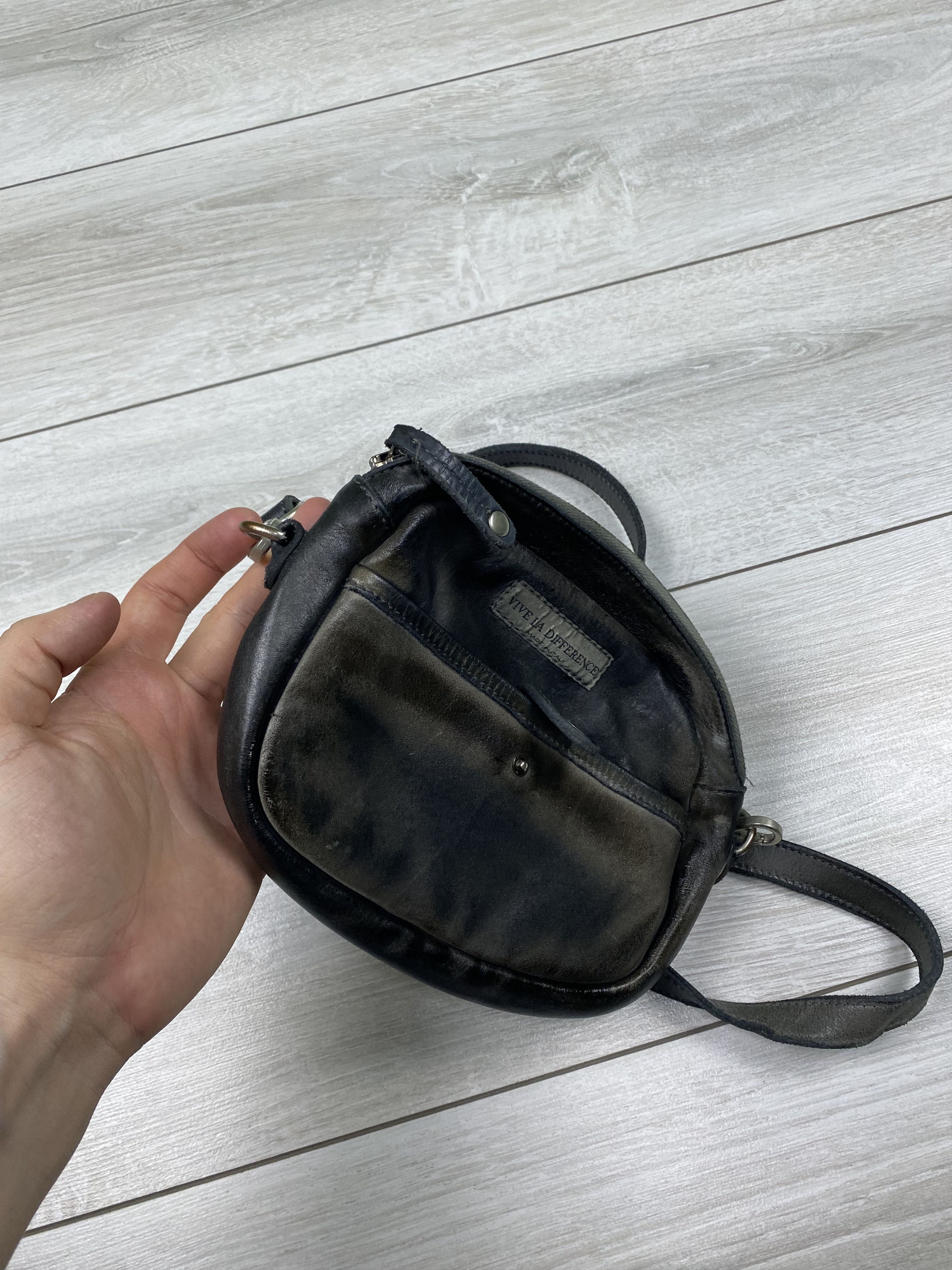 Other Rare Vive la difference messenger leather distressed bag Size ONE SIZE - 6 Thumbnail