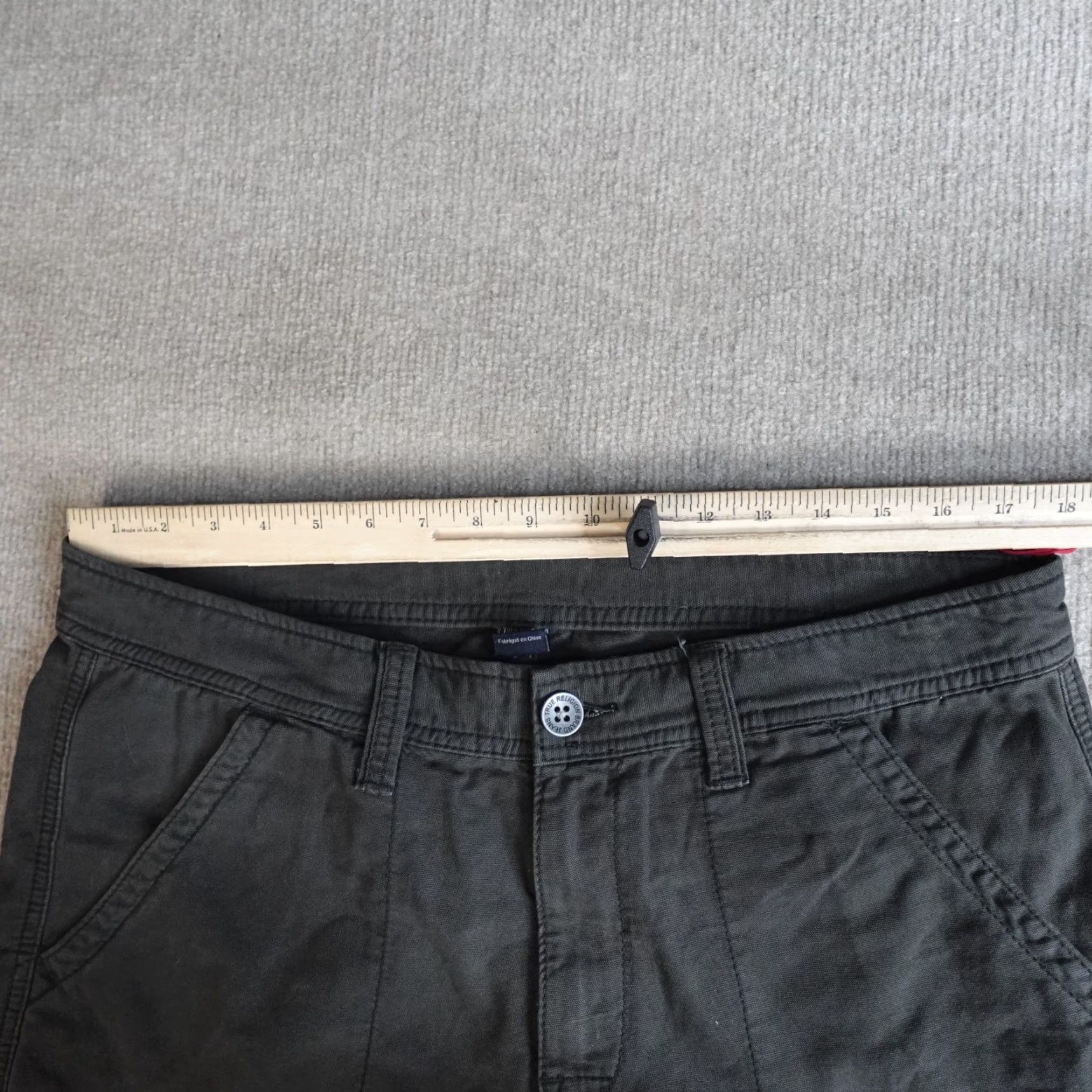 True Religion True Religion Mens Shorts 36 Black Solid Cargo Drawstring Cargo Pocket Pockets Casual Vintage No Size US 36 / EU 52 - 6 Thumbnail