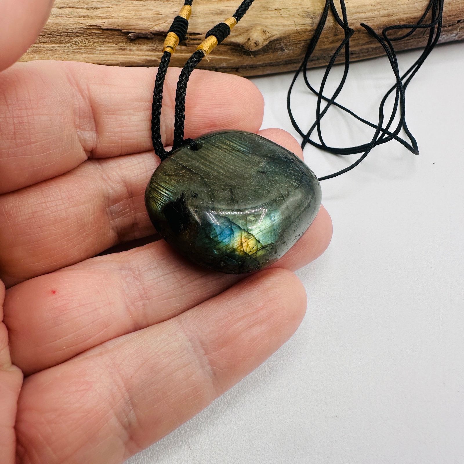 The Unbranded Brand Natural Labradorite Healing Stone Cord Necklace Unisex Size ONE SIZE - 2 Thumbnail
