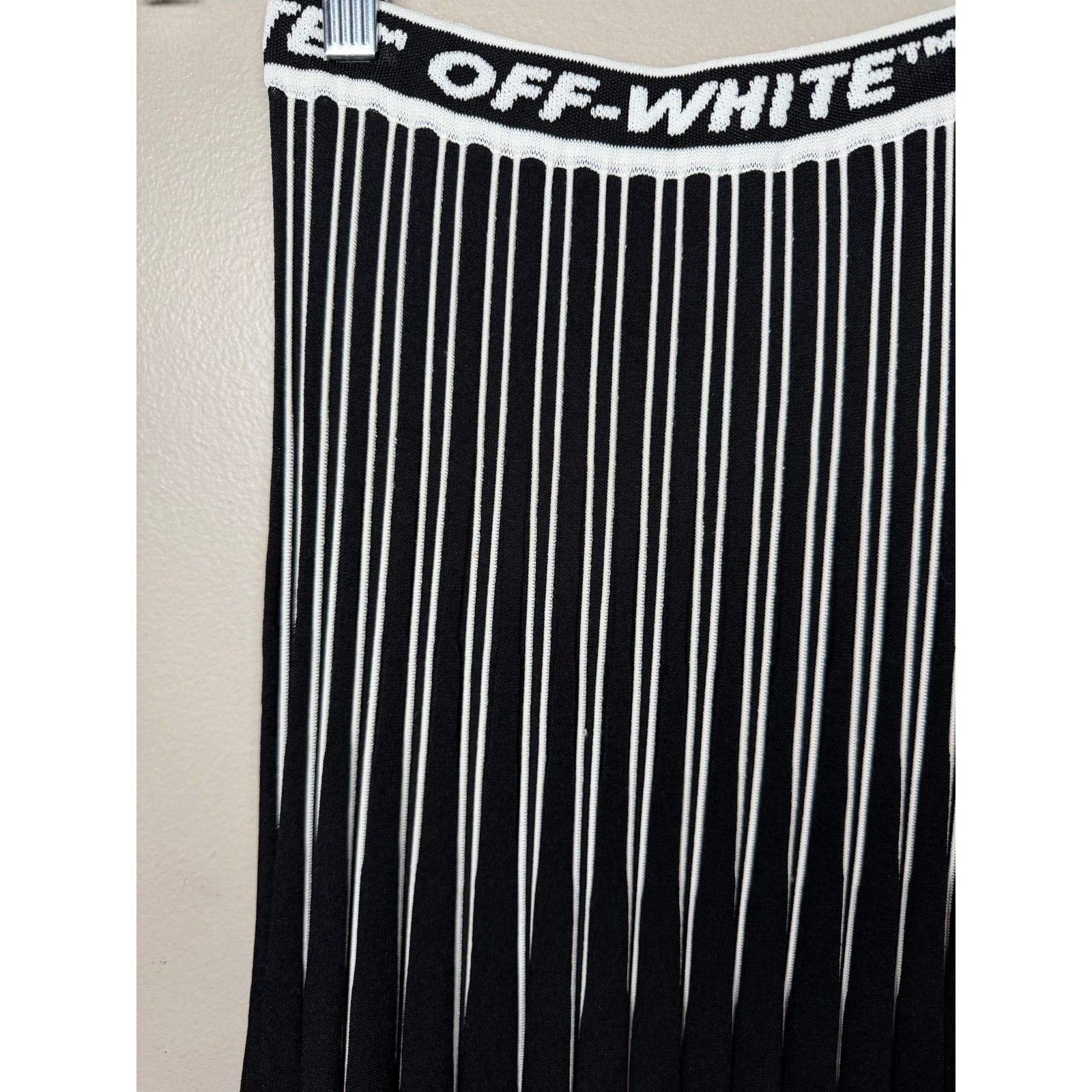 Off-White OFF WHITE Plisse Knit Skirt size 38IT/ XS $1235 Size 26" / US 2 / IT 38 - 12 Thumbnail
