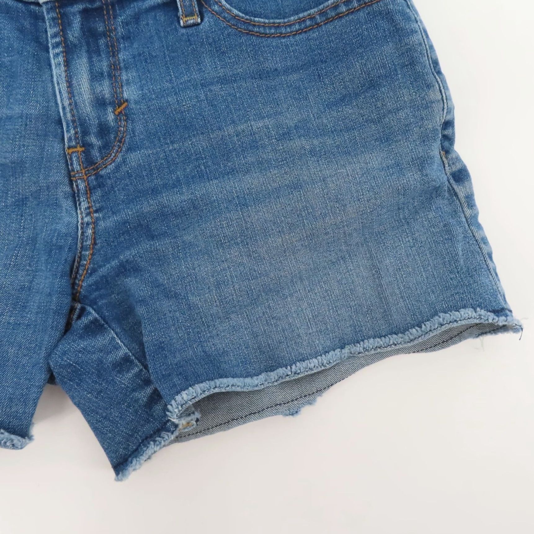 Levi's Levi's Women 6 Blue Denim Jean Shorts Raw Hem Pockets Cotton Blend 3.75 in Inseam Vintage? No Size 28" / US 6 / IT 42 - 4 Thumbnail