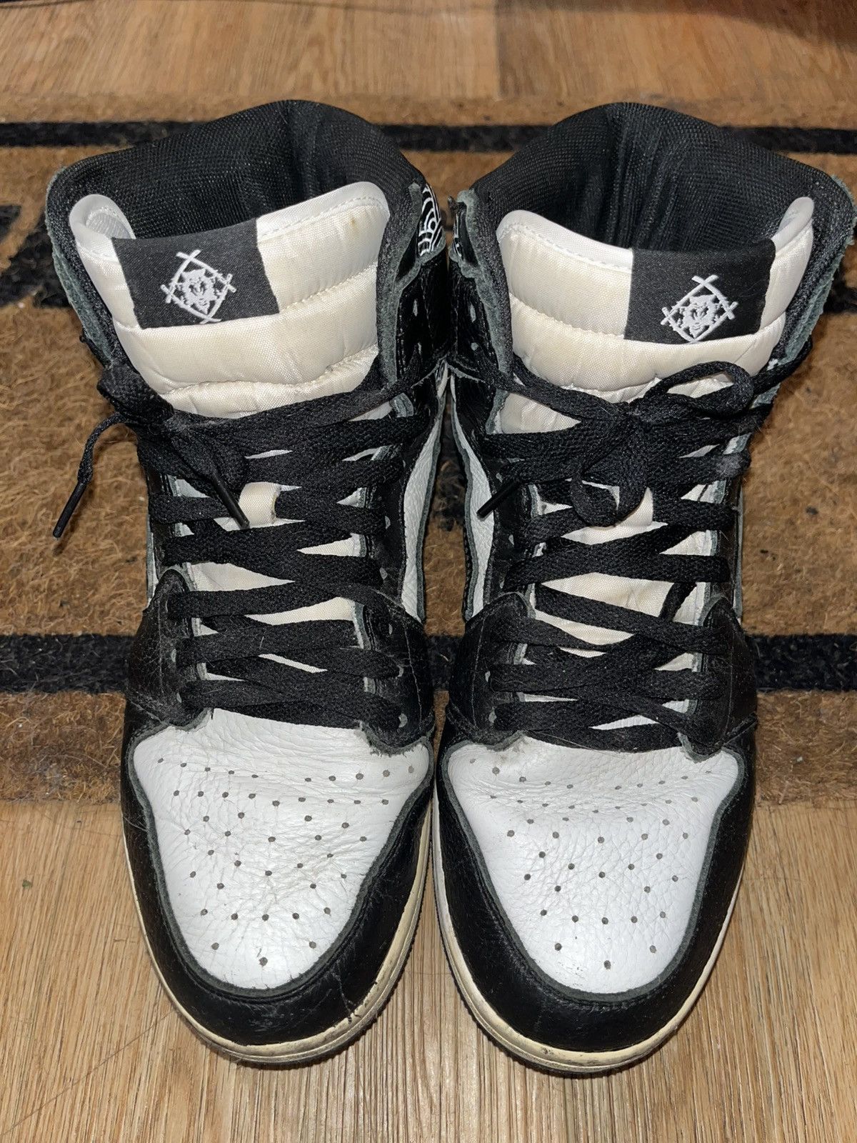 Other Xavier Wulf x Seiiki Jordan 1 Samurai Wulf Sneakers 1st Gen Size US 11 / EU 44 - 1 Thumbnail