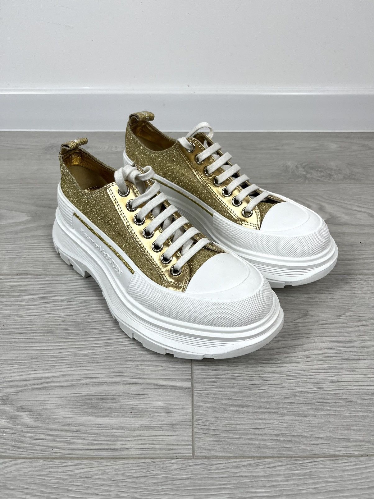 Alexander McQueen Alexander McQueen Gold Glitter Trainers Sneakers Women’s Size US 9.5 / IT 39.5 - 2 Thumbnail