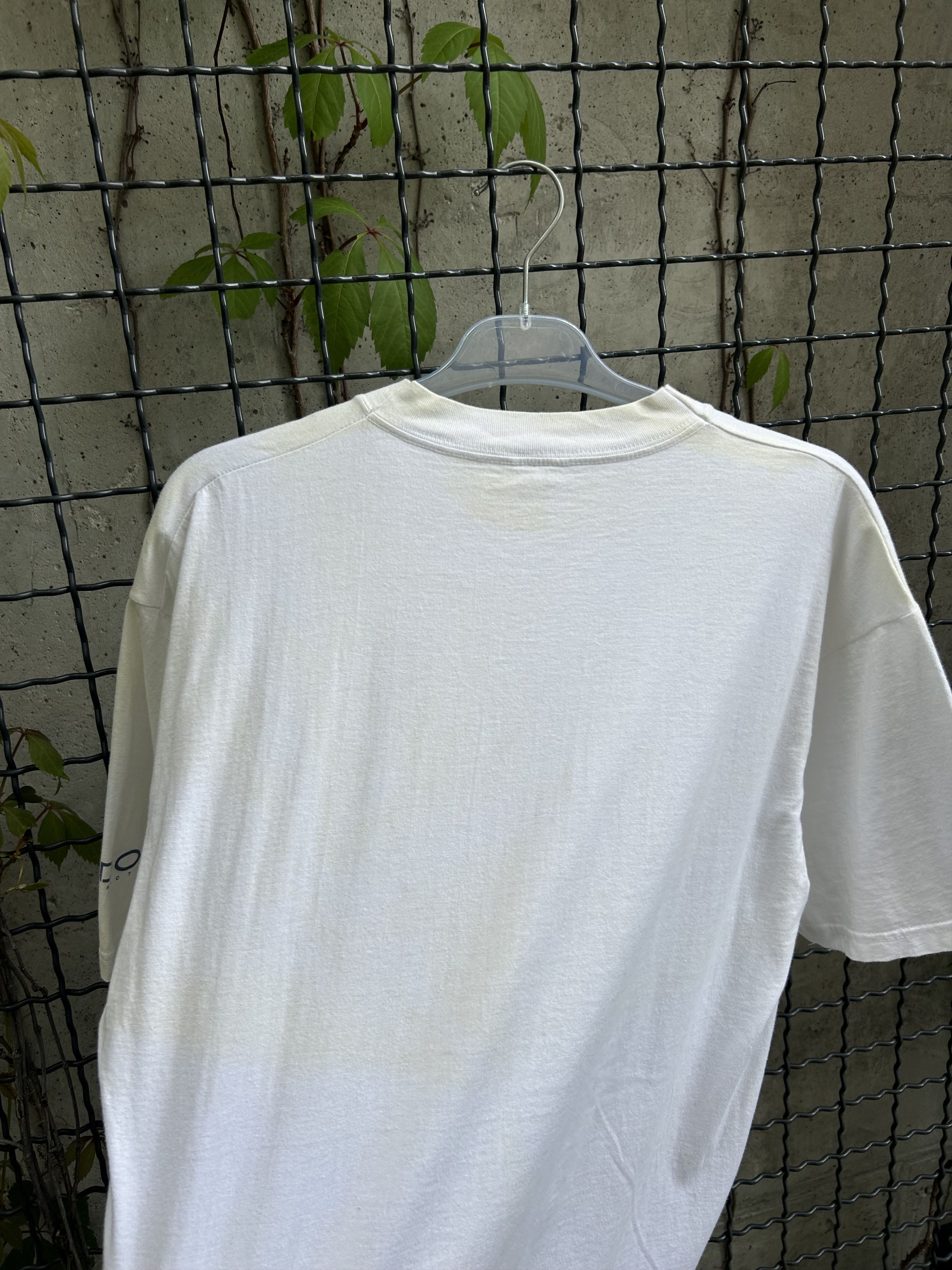 Playstation Vintage 90s Tomb Raider 2 Lara Croft Game T-shirt Size US L / EU 52-54 / 3 - 11 Thumbnail