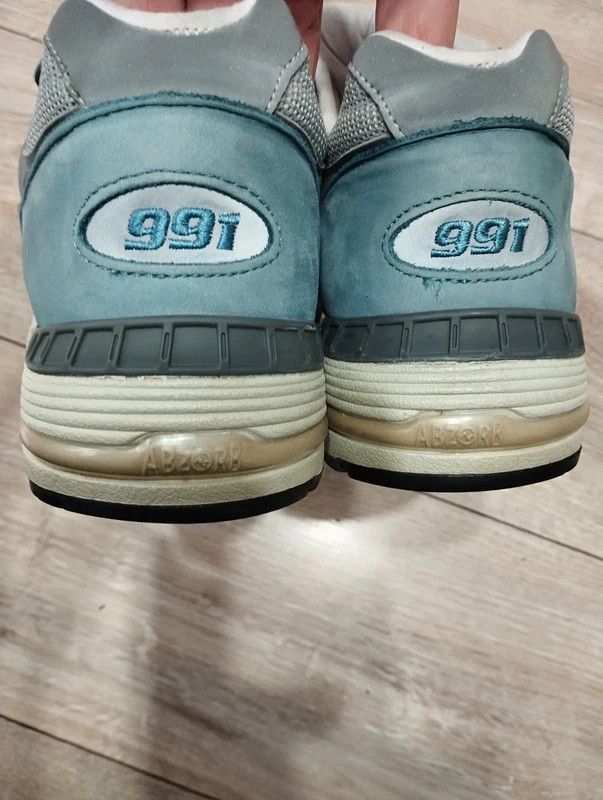 New Balance New Balance 991 England size 42 sneakers M991BSG Size US 8.5 / EU 41-42 - 12 Thumbnail