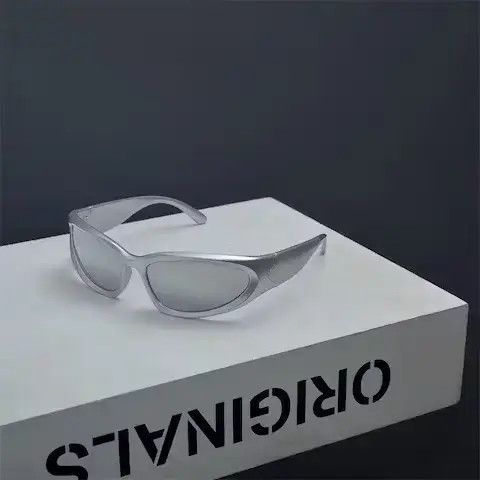 Vintage Retro punk sunglasses Size ONE SIZE - 1 Thumbnail