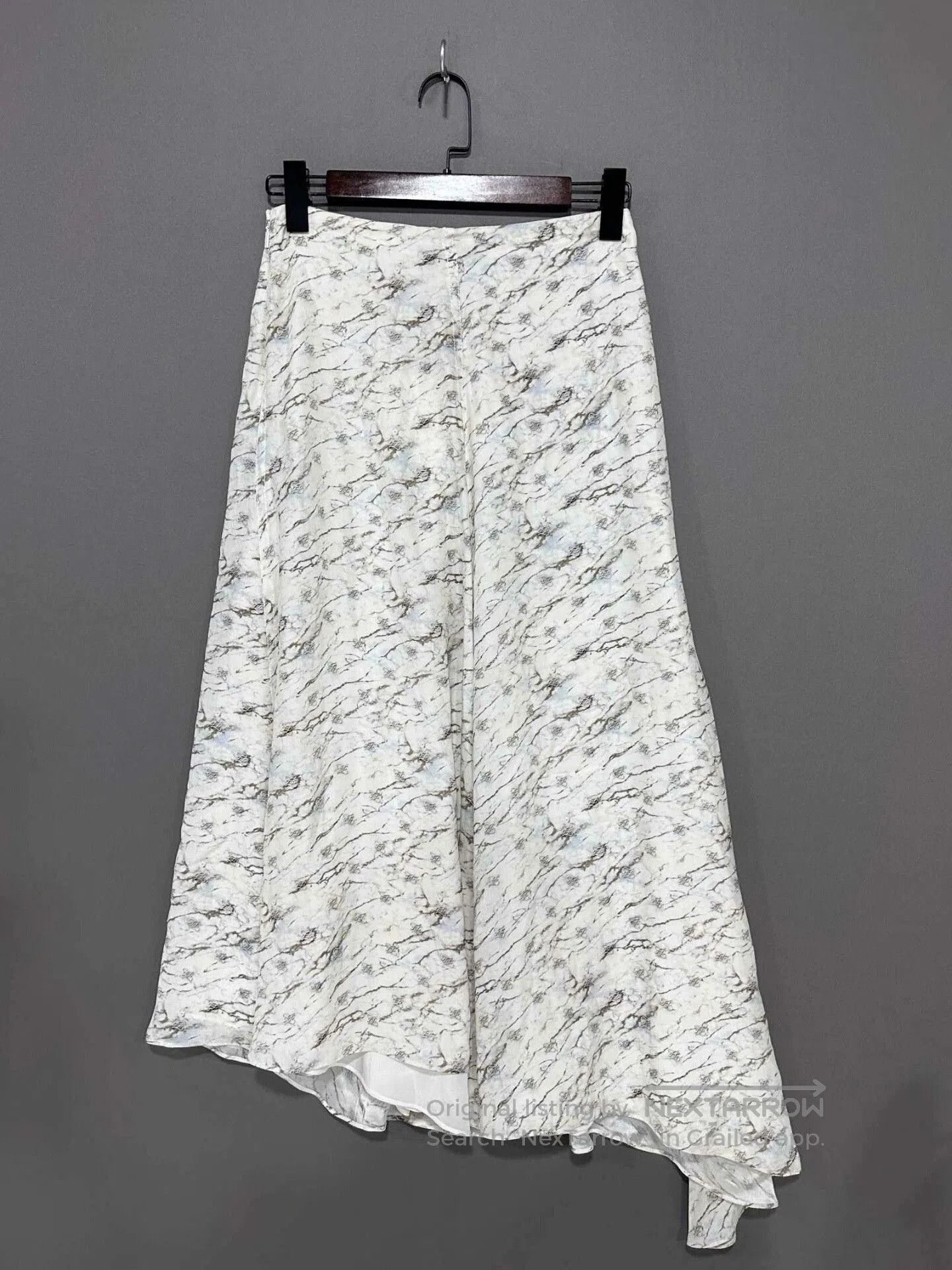 Fendi FENDI Silk Floral Print Midi Skirt. Size US 40 / EU 56 - 3 Thumbnail