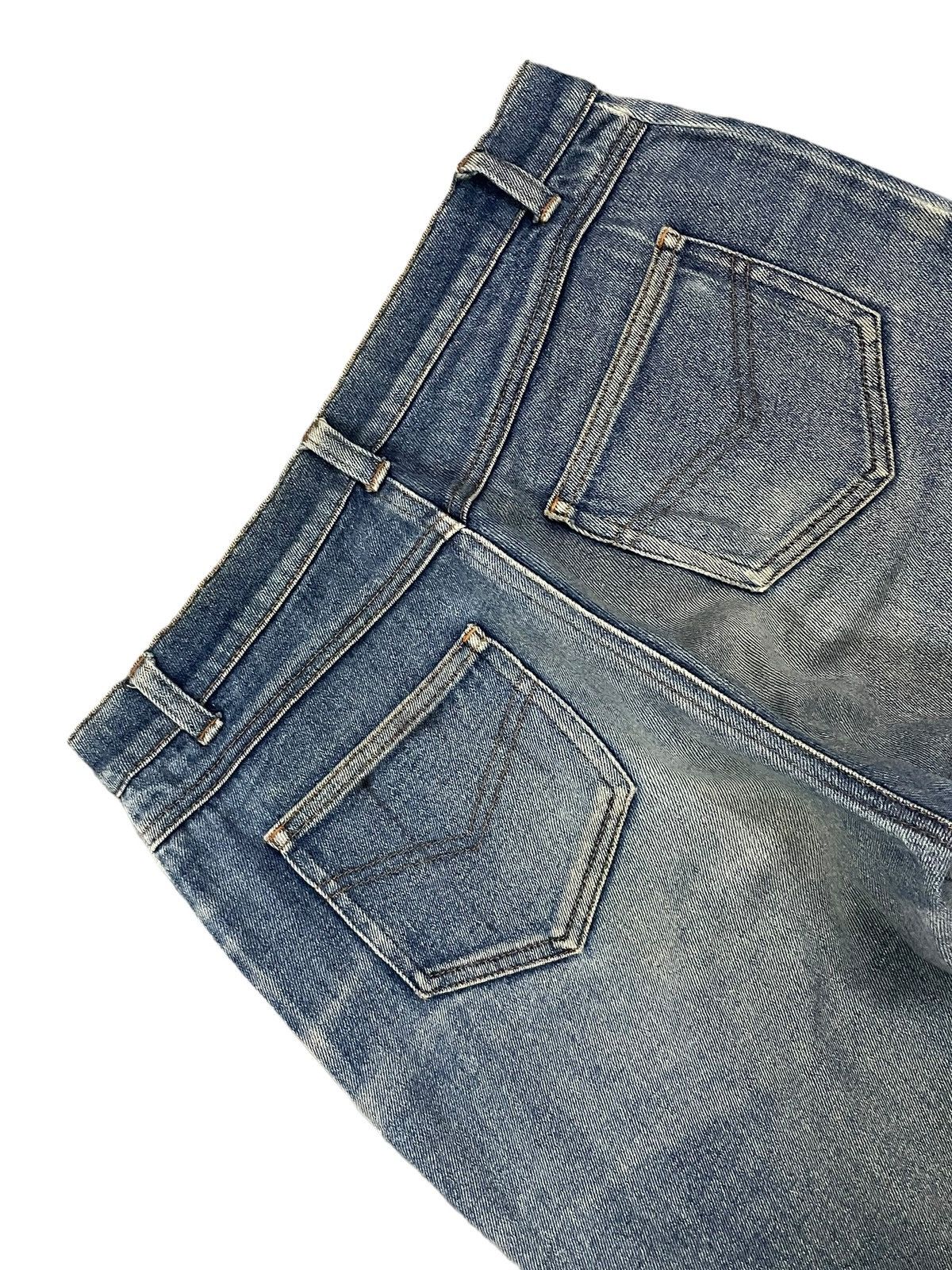 Japanese Brand Vintage Japanese Brand Fading Mid Rise ButtonFly Flare Jeans Size 30" / US 8 / IT 44 - 8 Thumbnail