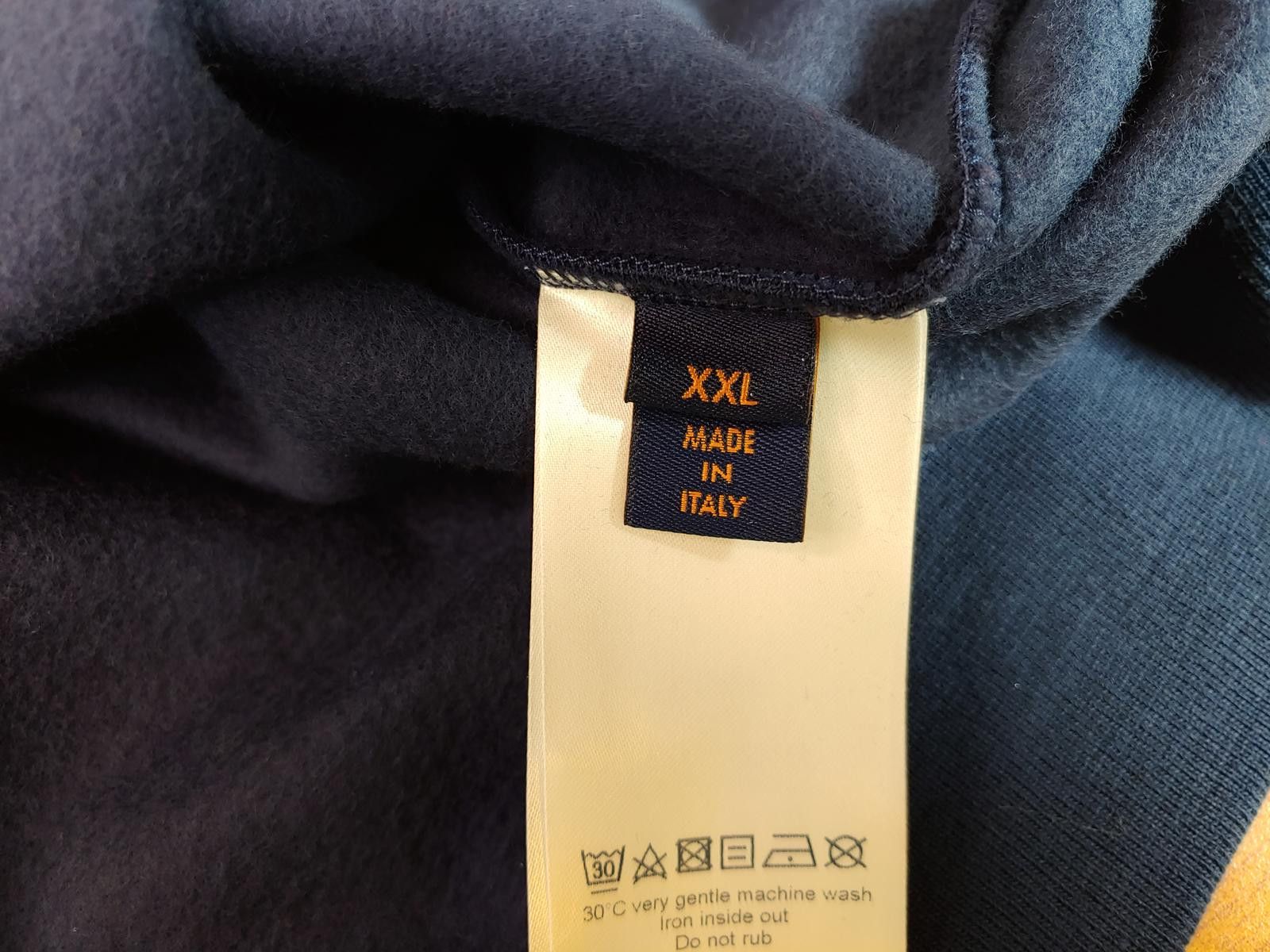 Louis Vuitton Louis Vuitton Stitch Print Embroidered Sweatshirt in Blue Size US XXL / EU 58 / 5 - 7 Thumbnail