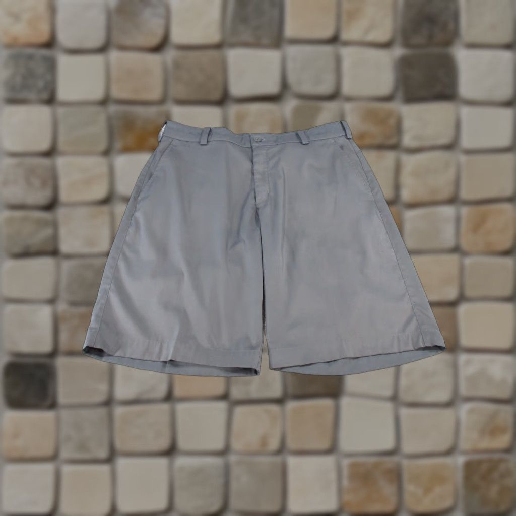 Nike VINTAGE Nike Golf Shorts Mens 32 Tour Performance Dri Fit Gray Chinos 11" Size US 32 / EU 48 - 1 Thumbnail