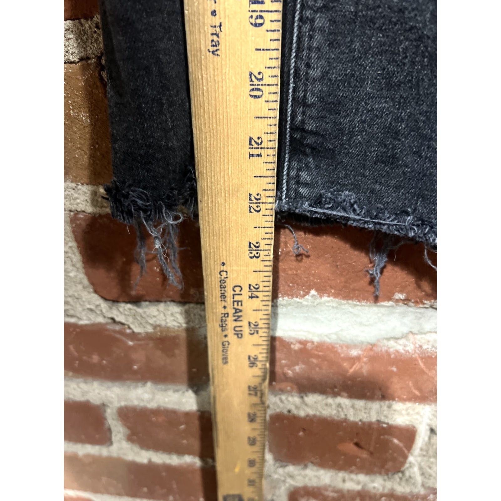 Abercrombie & Fitch VINTAGE Abercrombie Size 00 Ultra High Rise Black Denim Skirt Women Knee Length Straight Slit Stretch Button Closure Size 24" / US 00 / IT 34 - 3 Thumbnail