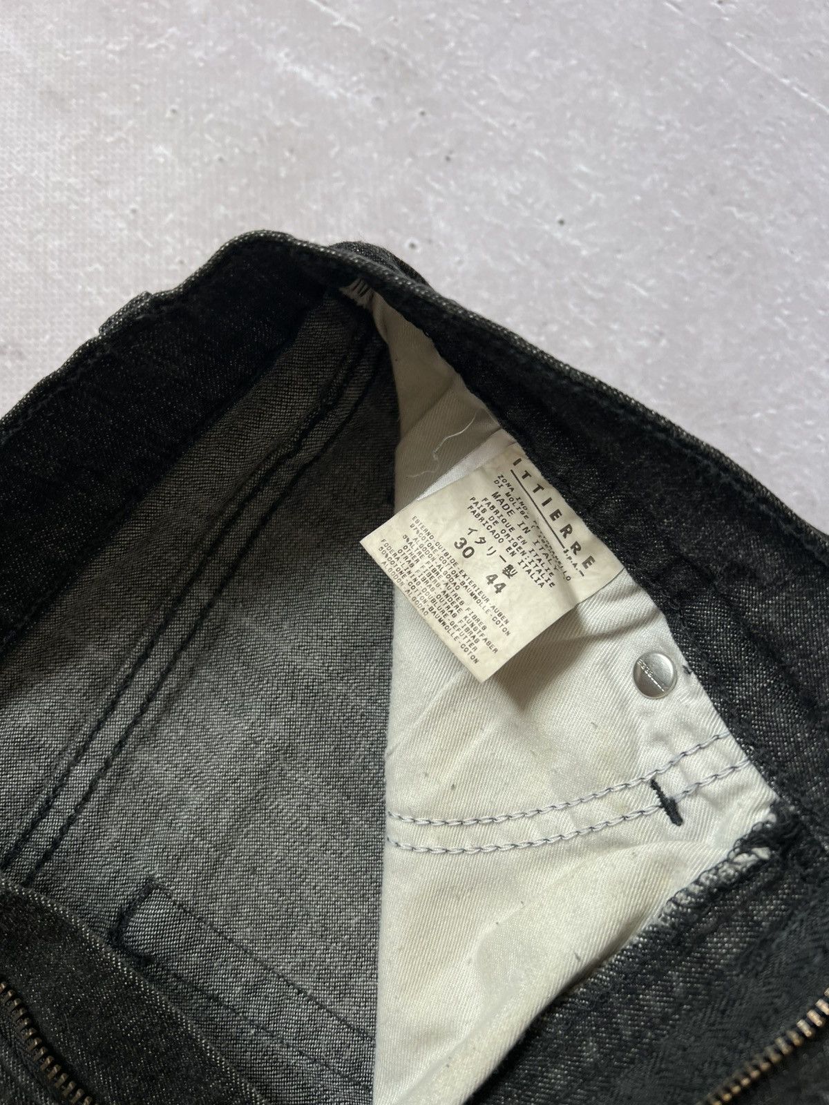 Versace Very Rare Jeans From Versace Jeans Couture Women Size L Y2K Size 32" / US 10 / IT 46 - 10 Thumbnail