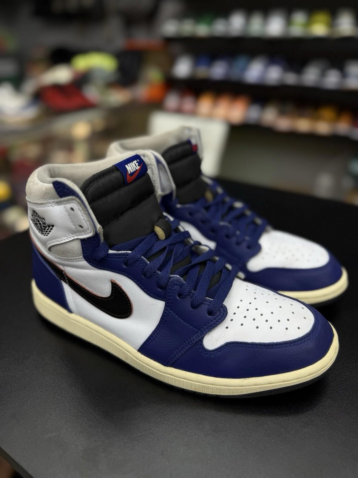 Jordan Brand Size 11 - Air Jordan 1 Retro OG High Rare Air - Deep Royal Size US 11 / EU 44 - 4 Thumbnail