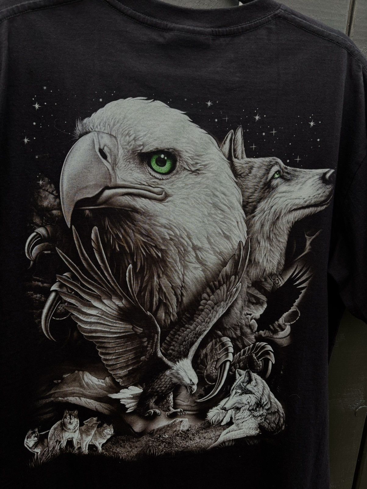 Vintage Eagle Wolf Animal Vintage Streetwear Hype T-shirt Size US XL / EU 56 / 4 - 8 Thumbnail