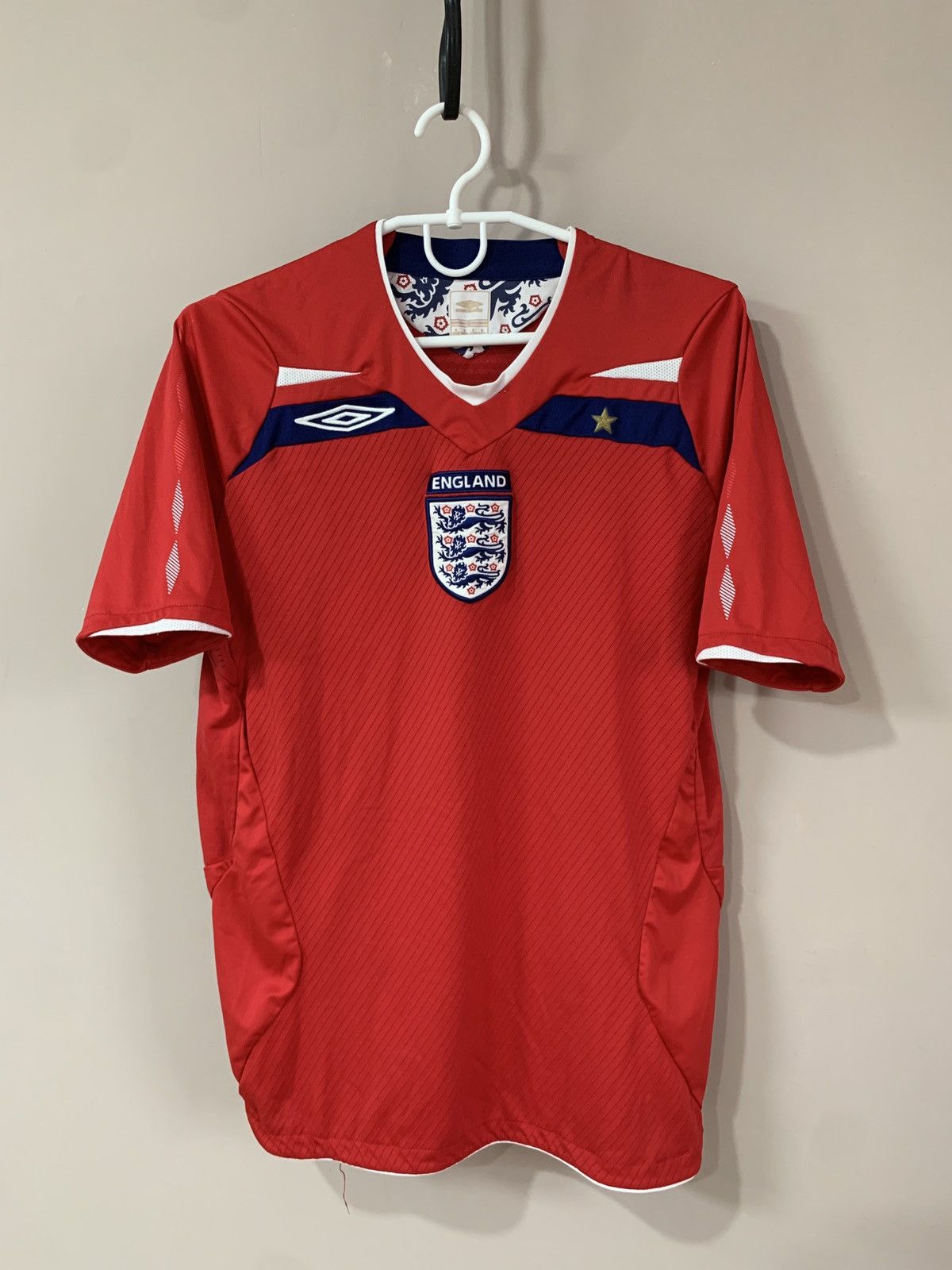 Umbro England 2008 Away Football Shirt Umbro Vintage Soccer Sz S Size US S / EU 44-46 / 1 - 1 Thumbnail