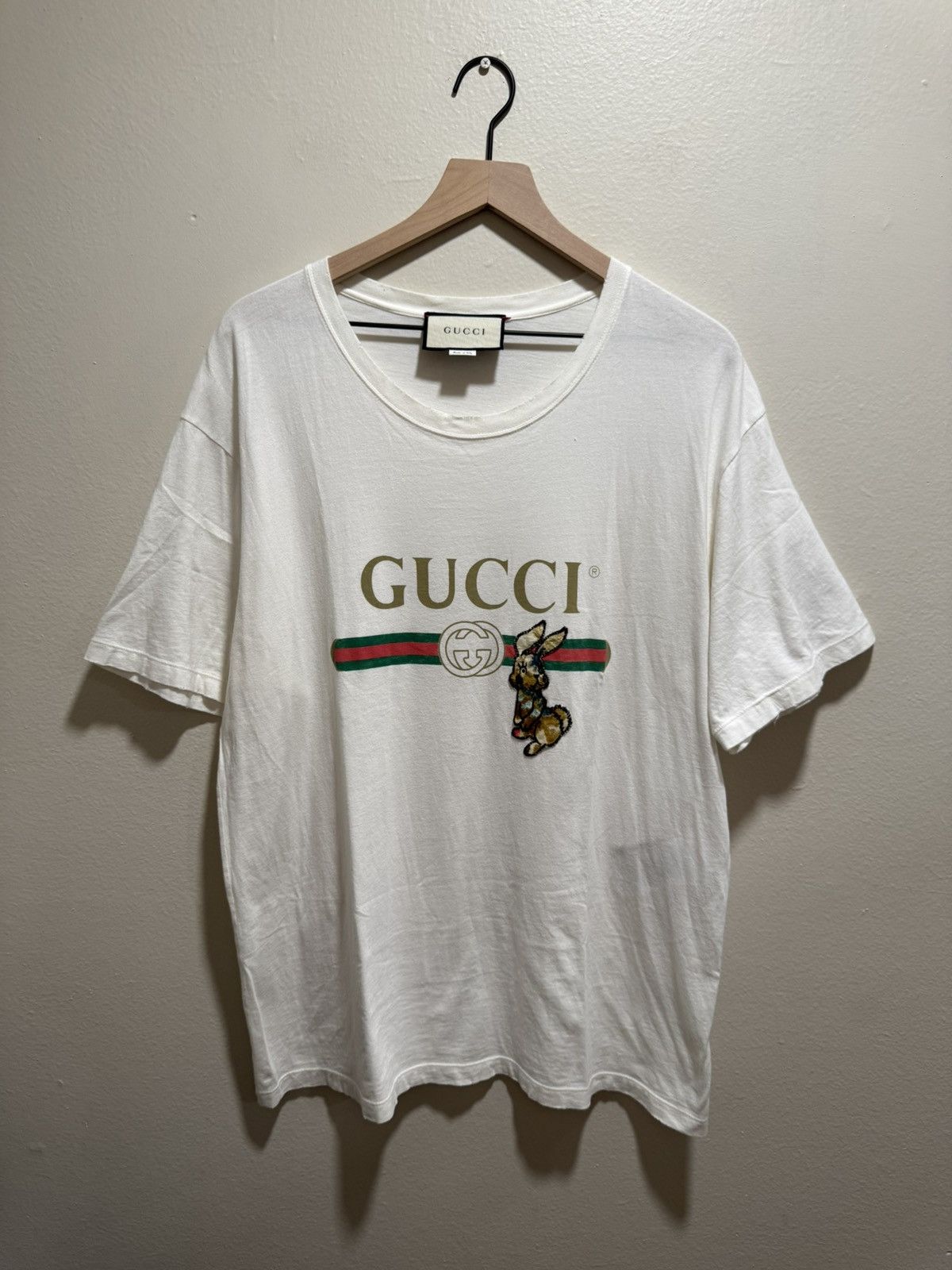 【GUCCI】Rabbit Logo Print Crop T-shirt Gucci - Cropped Bunny Print Logo T-Shirt – eluXive