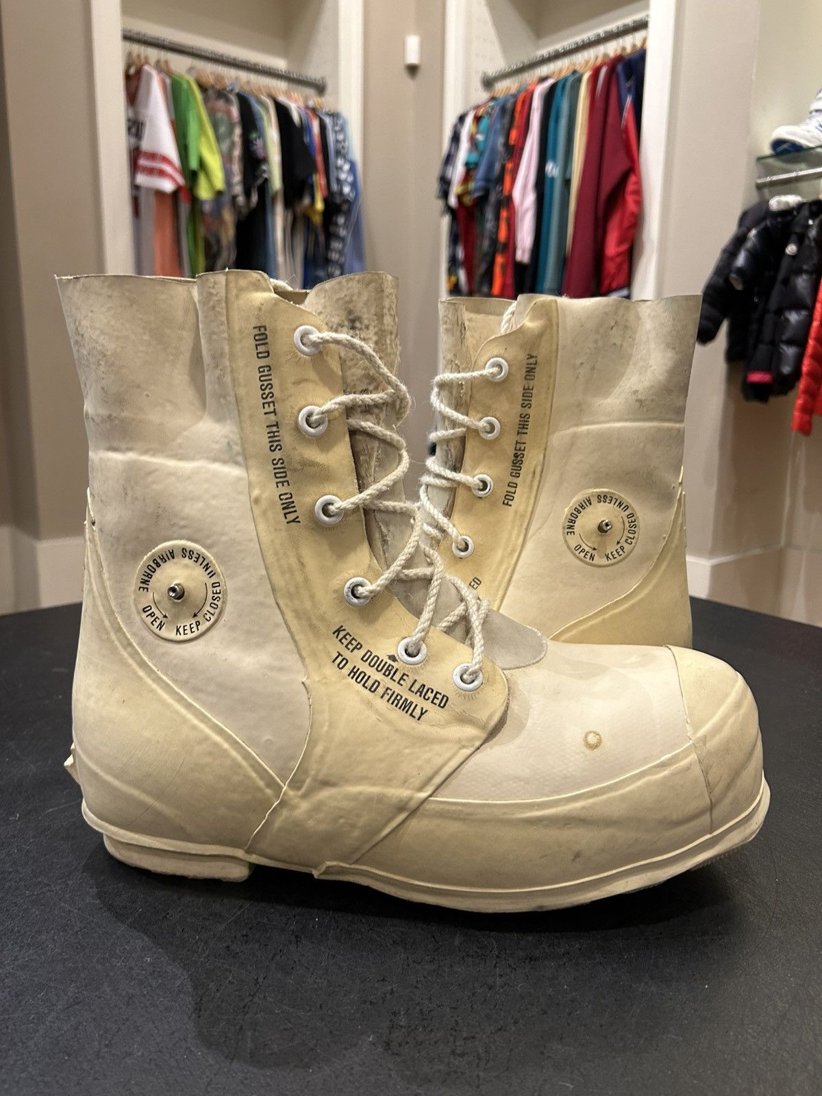 Other Military Bata Bunny Boots Size US 12 / EU 45 - 2 Thumbnail