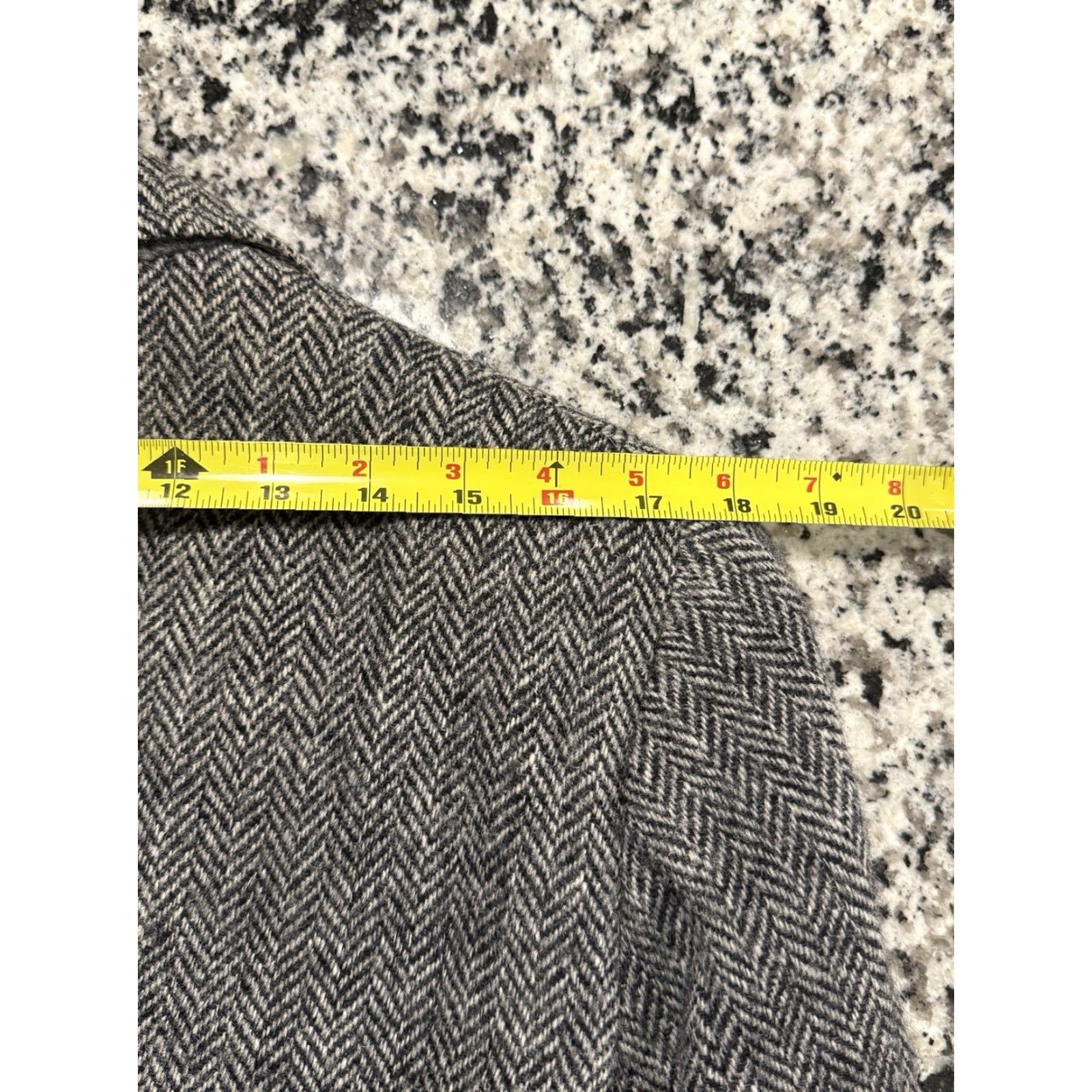 Harris Tweed VINTAGE Harris Tweed Blazer Gray Herringbone Wool USA Made Sz 41 Single-Breasted Two-Button Three-Button Sleeve Classic Sport Coat Men Size 42R - 6 Thumbnail