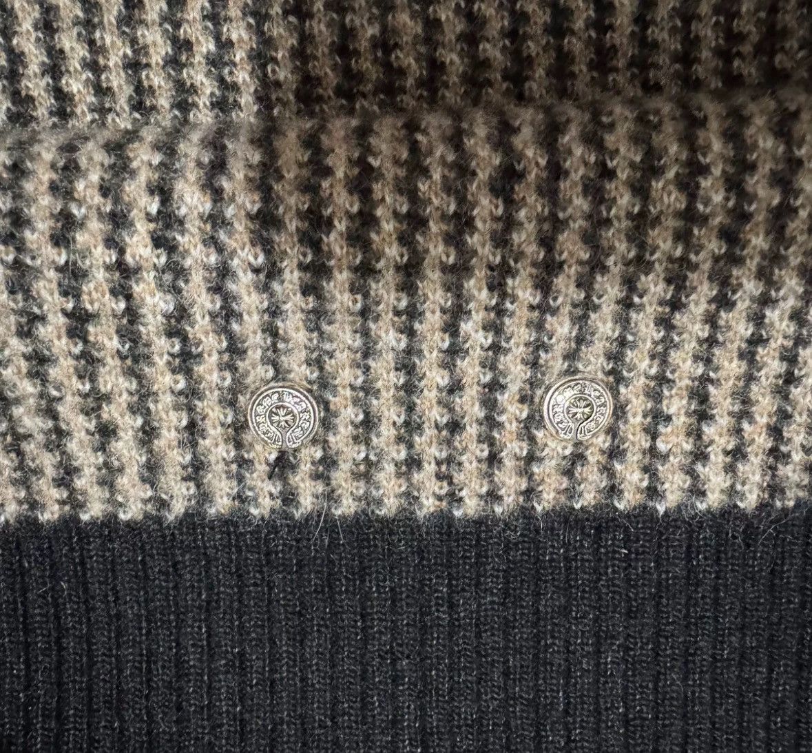 Chrome Hearts Plaid cashmere wool plus cross v neck sweater Size US M / EU 48-50 / 2 - 5 Thumbnail